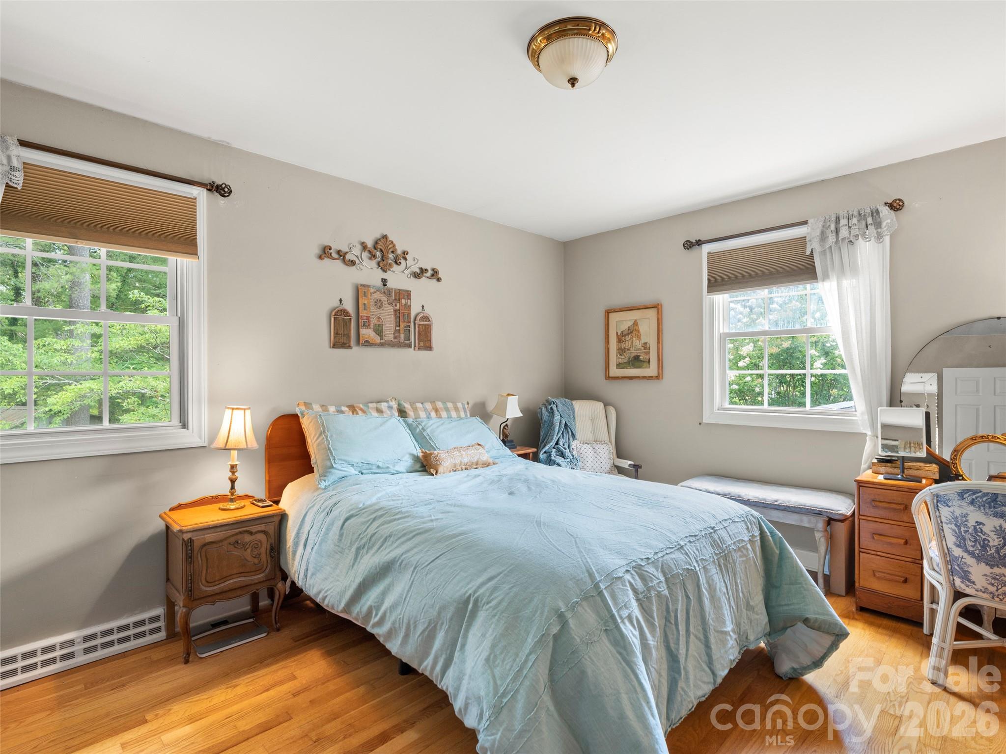 20 S Oak Forest Drive — Asheville