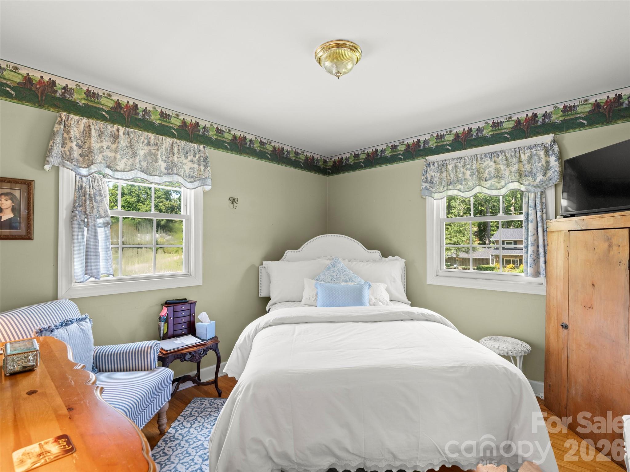 20 S Oak Forest Drive — Asheville