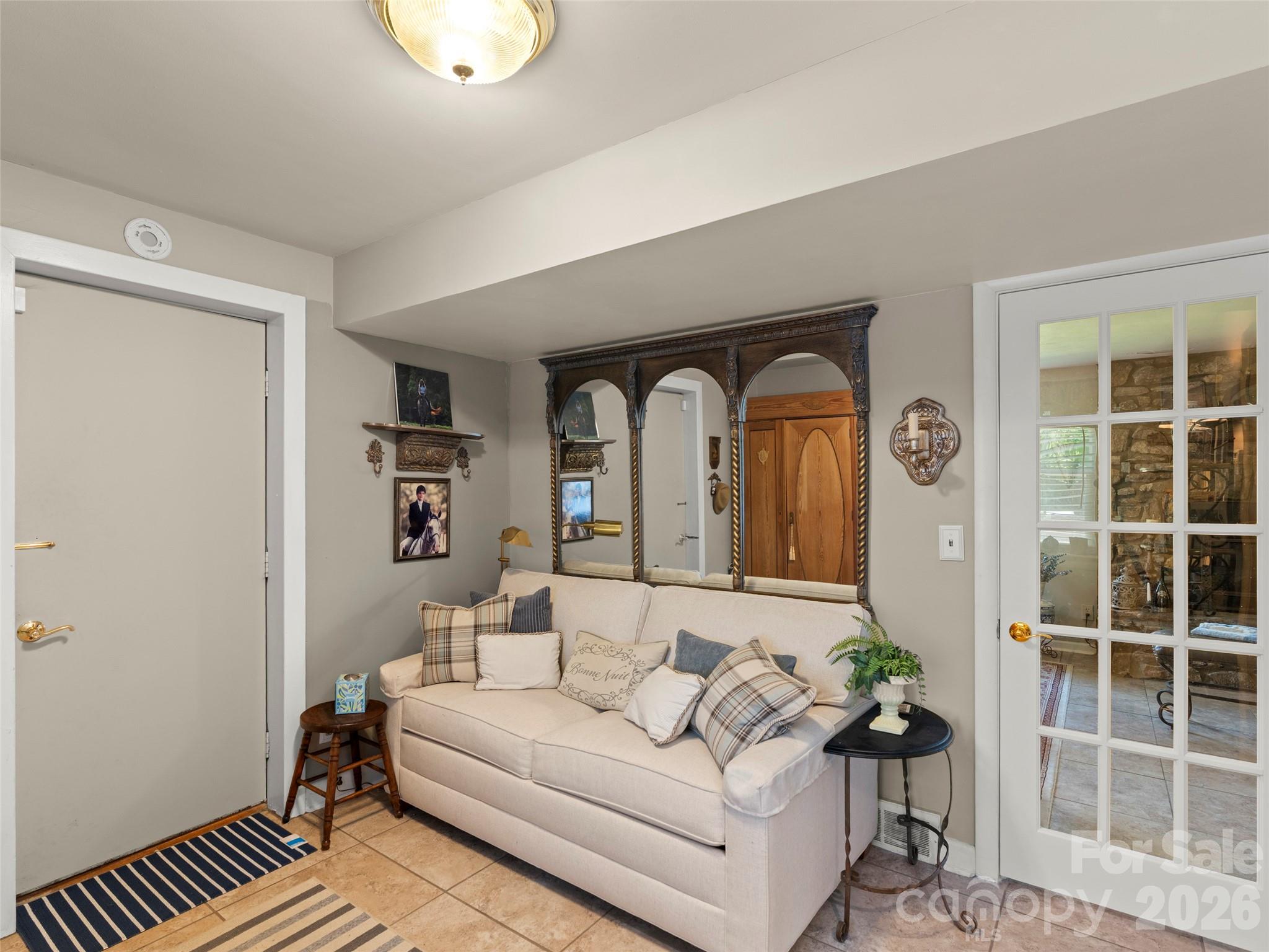 20 S Oak Forest Drive — Asheville