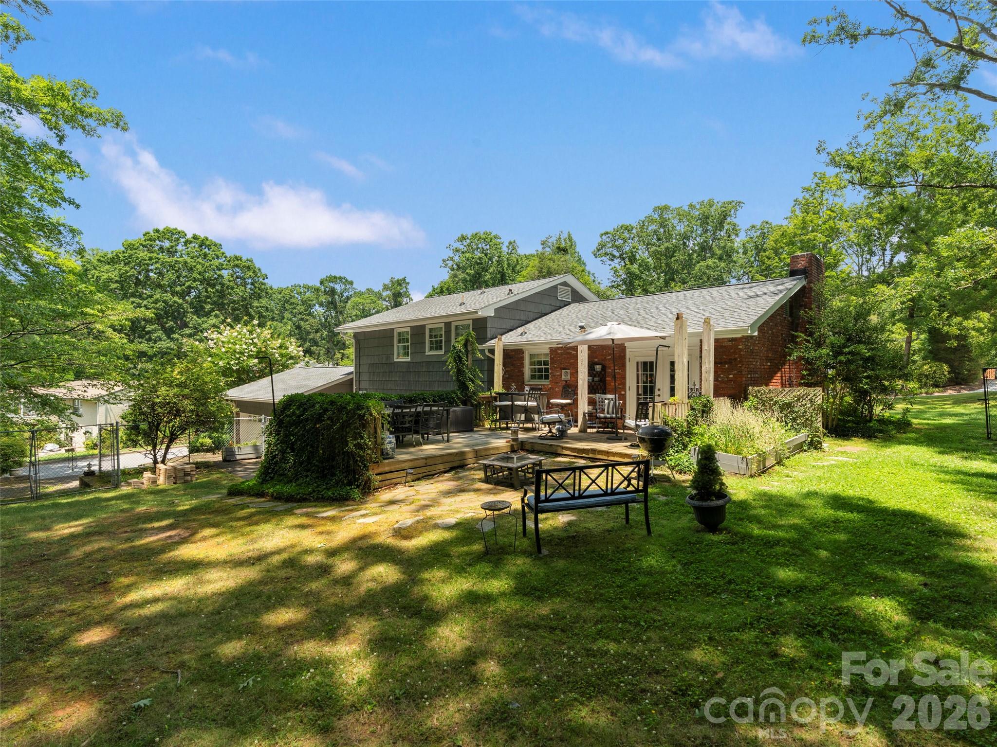 20 S Oak Forest Drive — Asheville