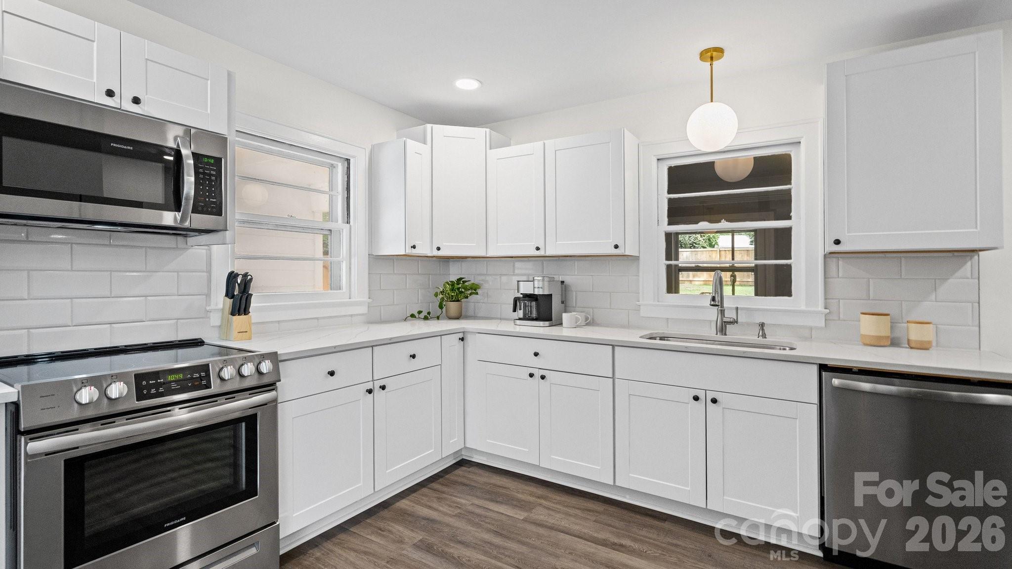 914 Crestmere Street — Charlotte