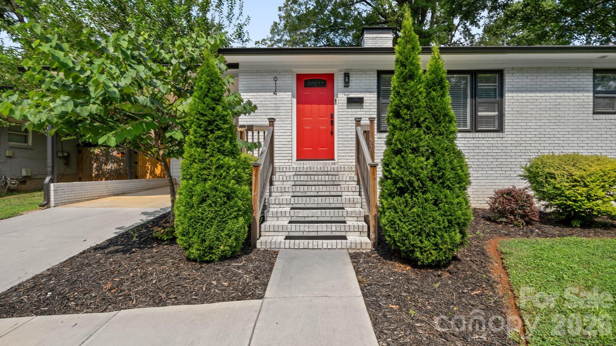 914 Crestmere Street — Charlotte