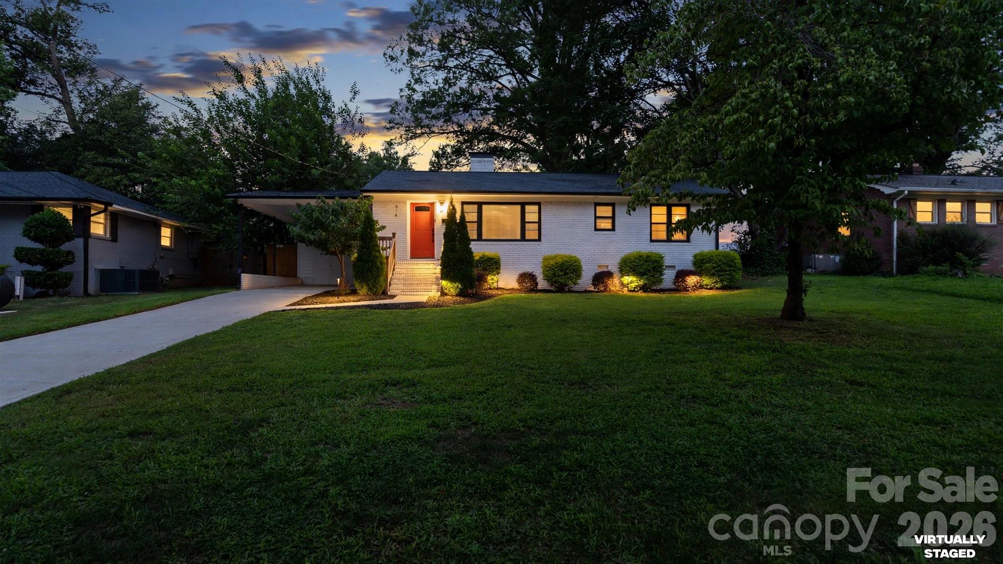 914 Crestmere Street — Charlotte