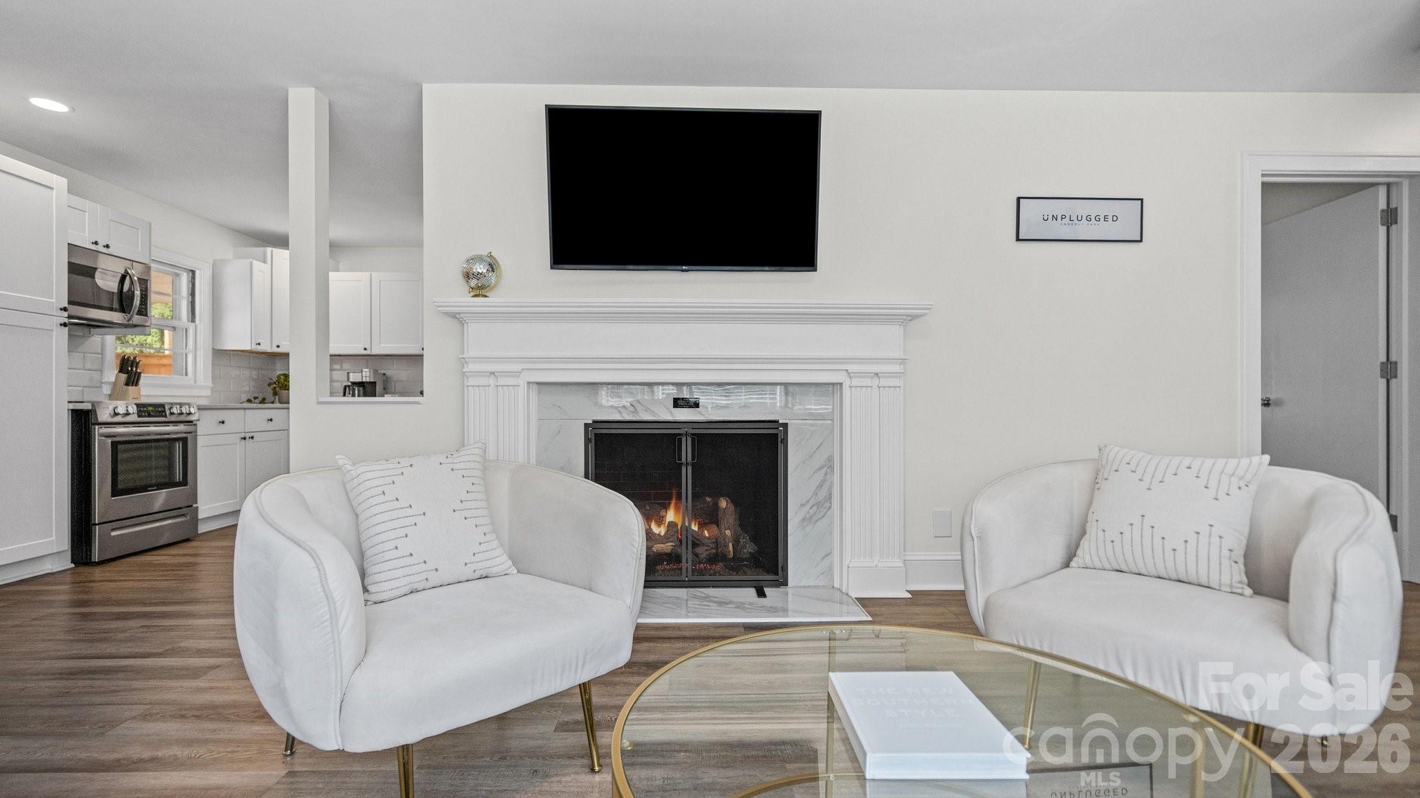 914 Crestmere Street — Charlotte