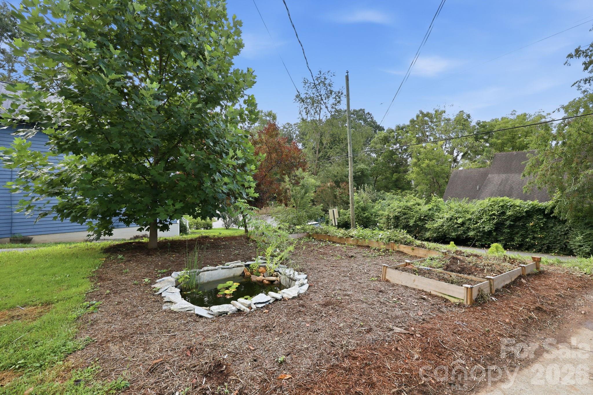 67 Montana Avenue — Asheville