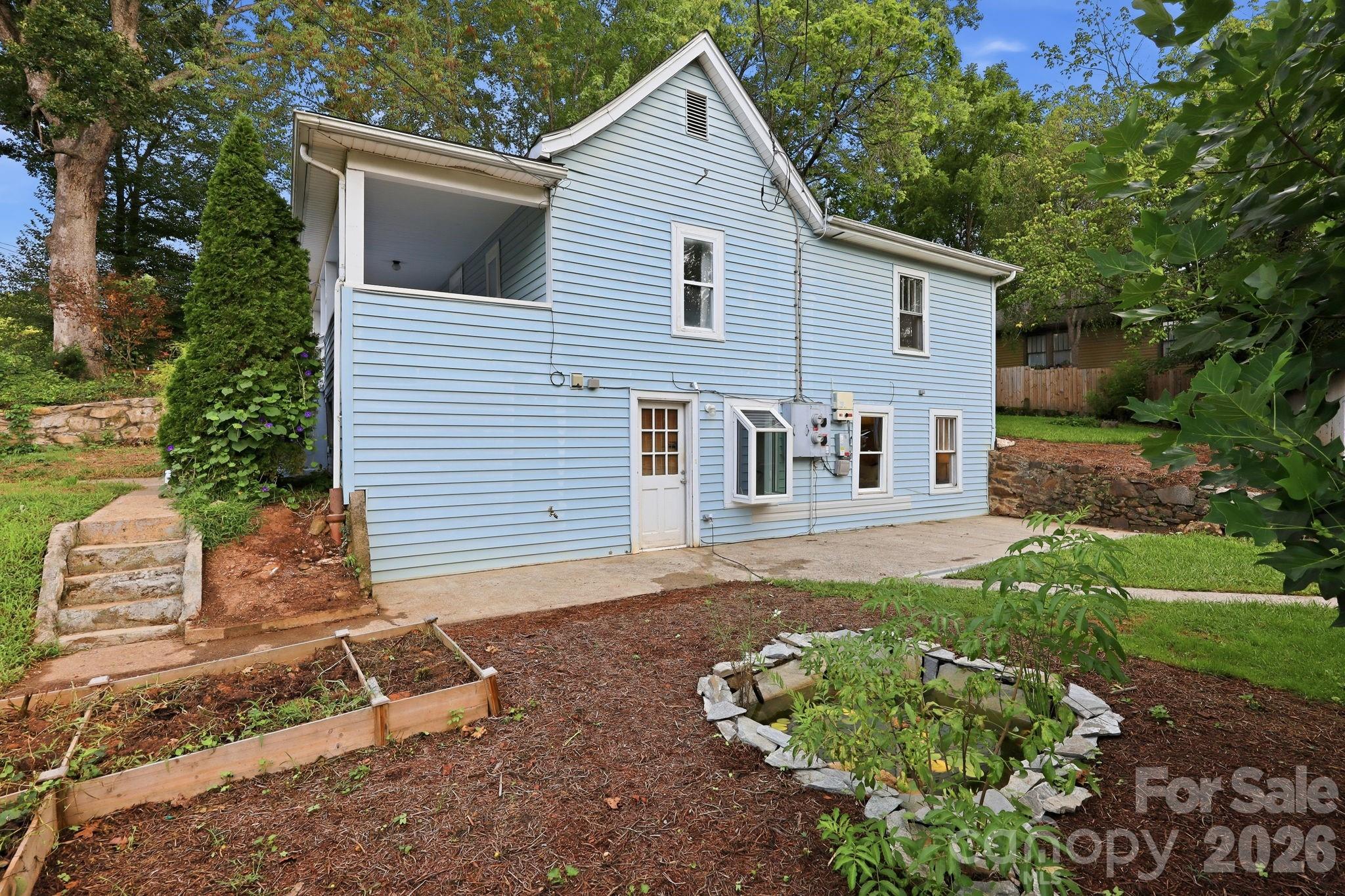 67 Montana Avenue — Asheville