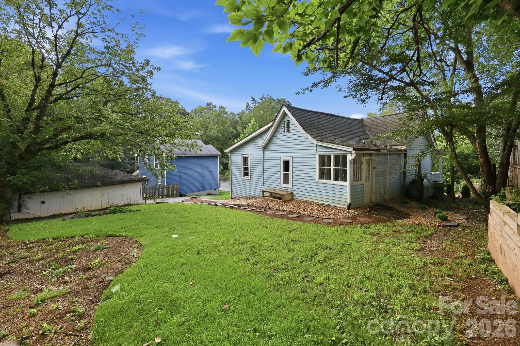 67 Montana Avenue — Asheville