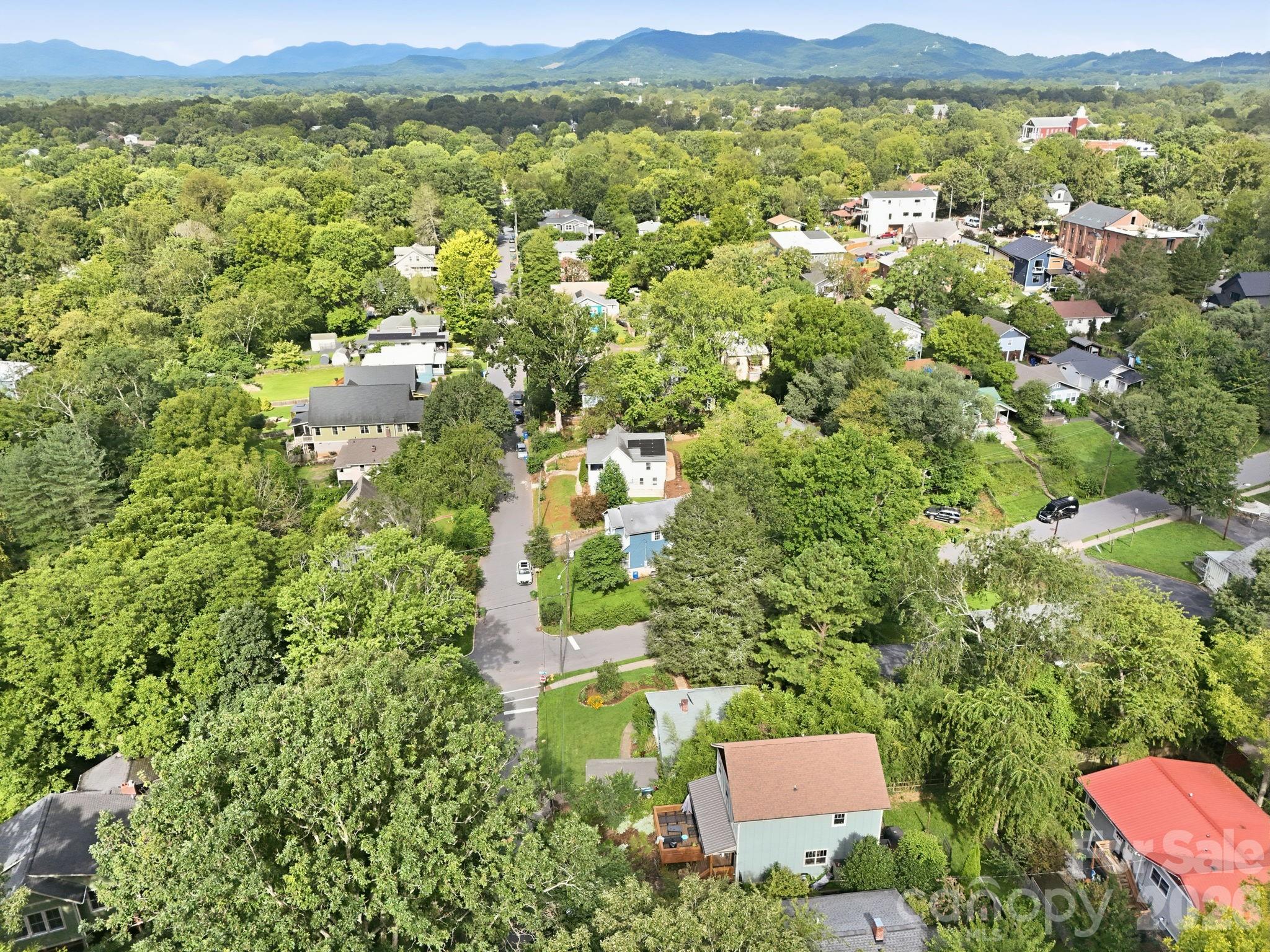 67 Montana Avenue — Asheville