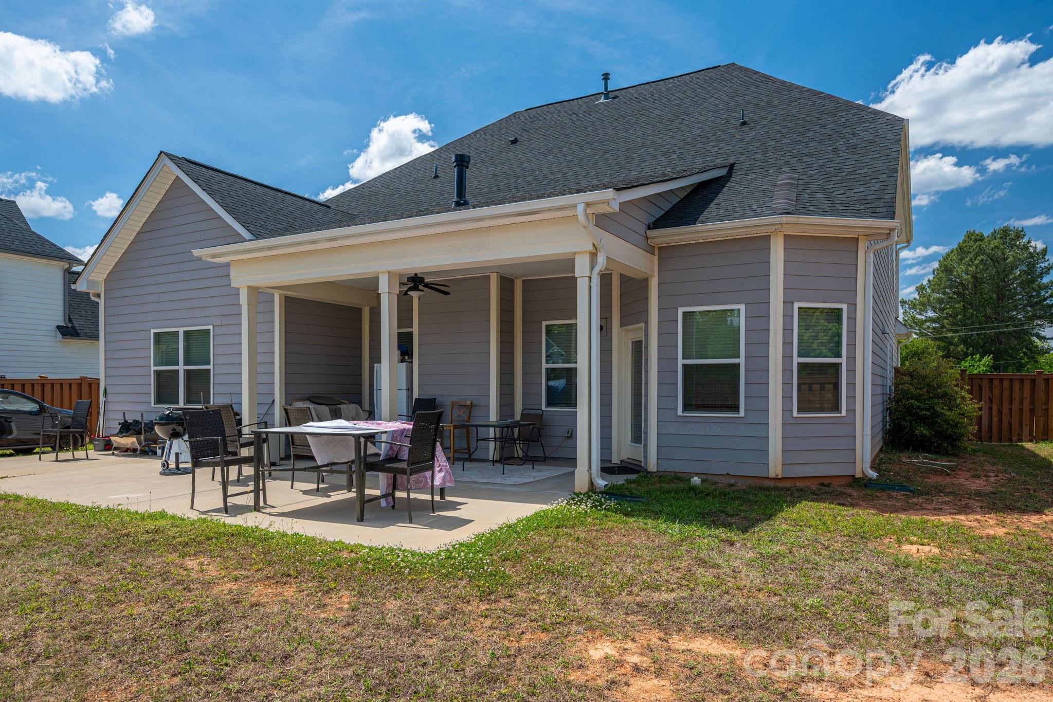955 Robinson Road — Gastonia