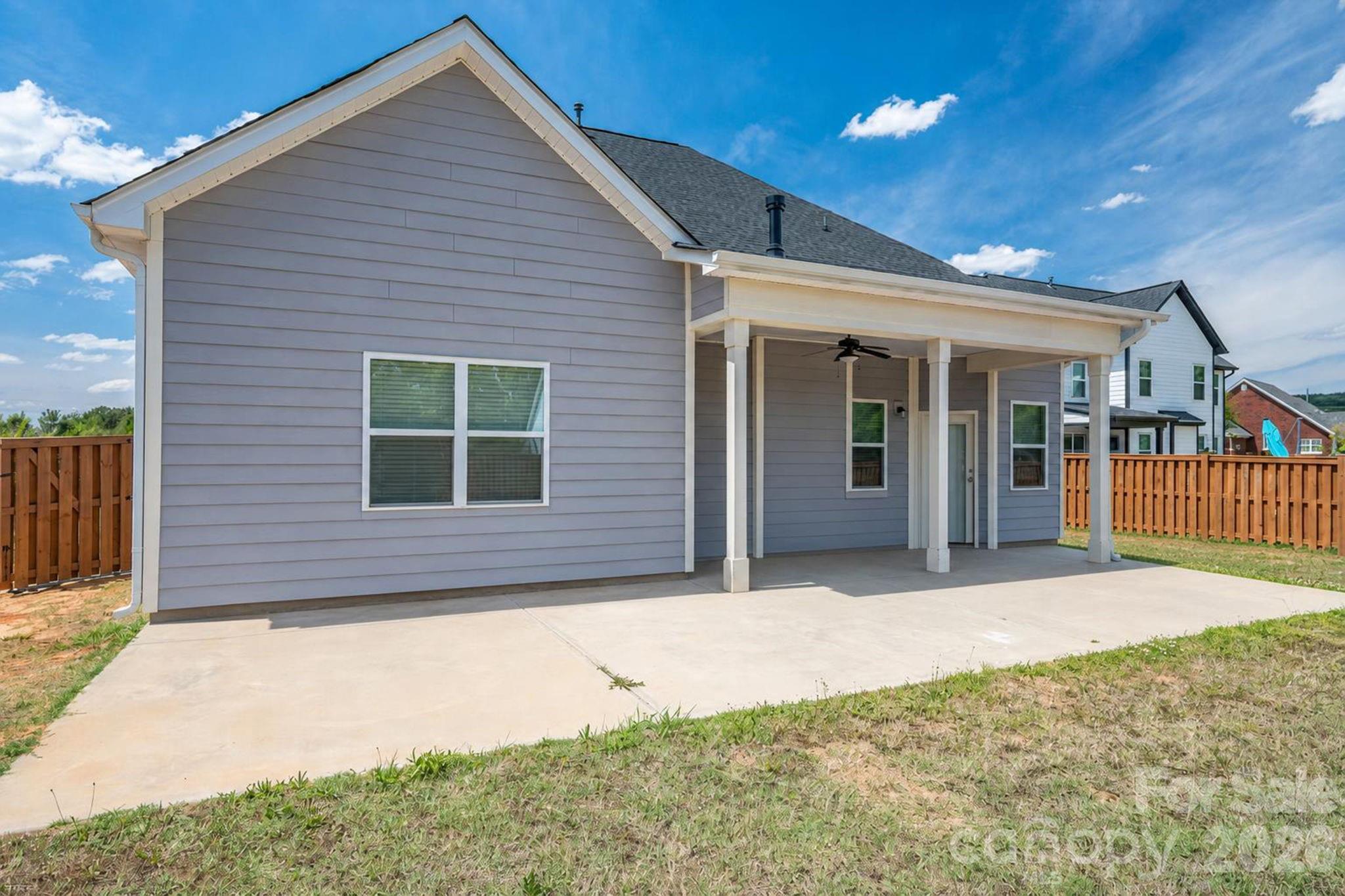 955 Robinson Road — Gastonia