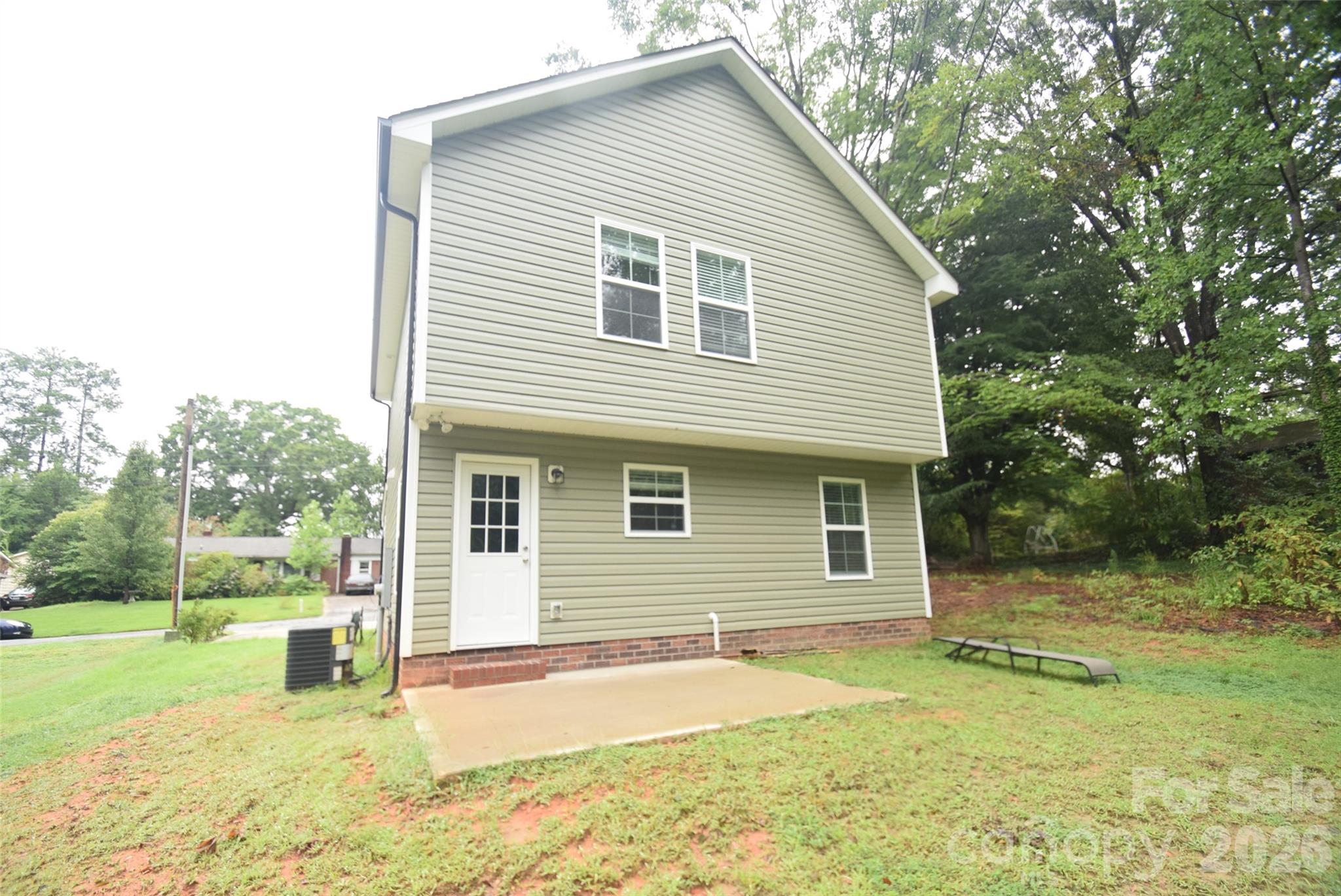 921 Pineridge Street SE — Concord