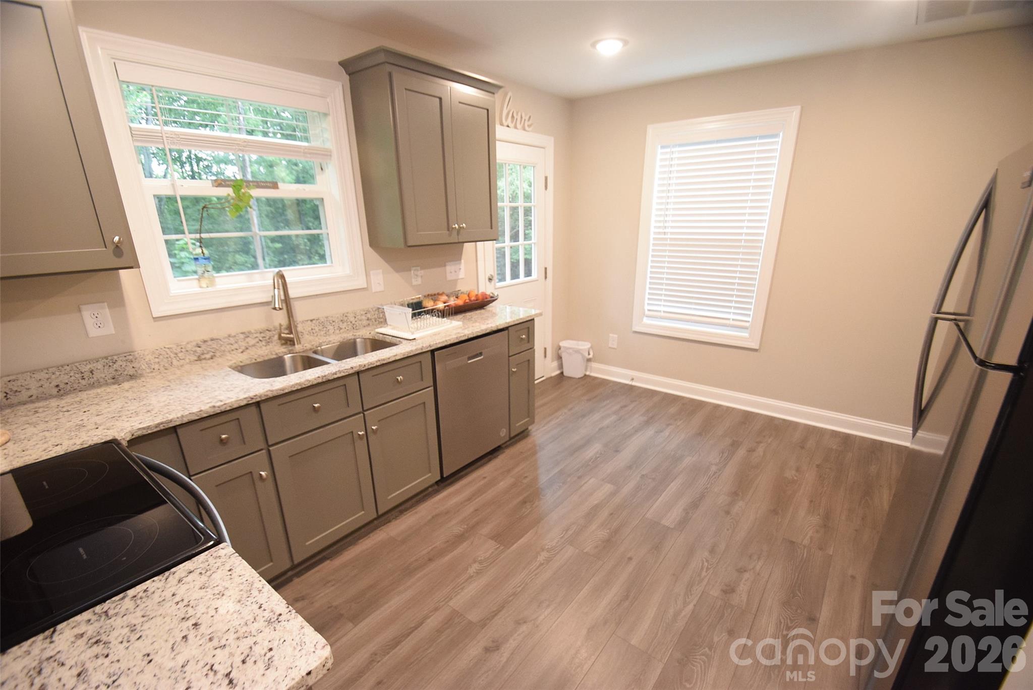 921 Pineridge Street SE — Concord