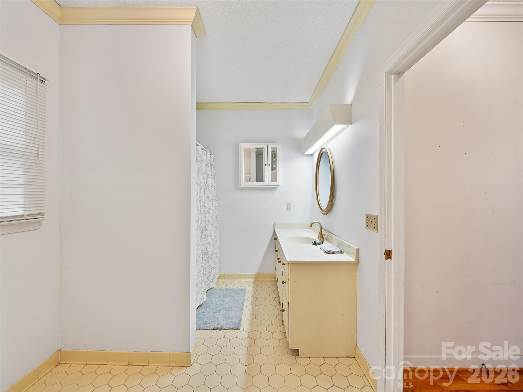 147 Walnut Avenue — Spruce Pine