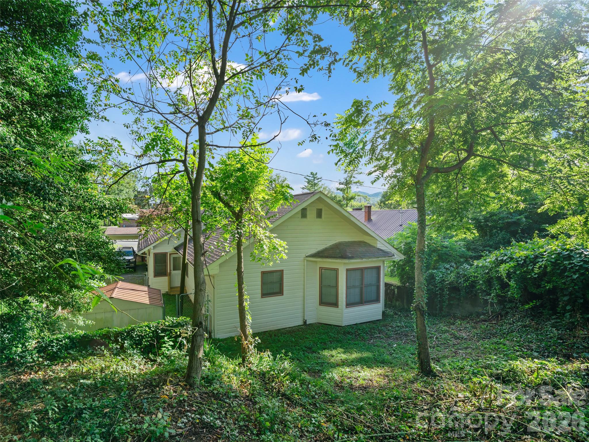147 Walnut Avenue — Spruce Pine