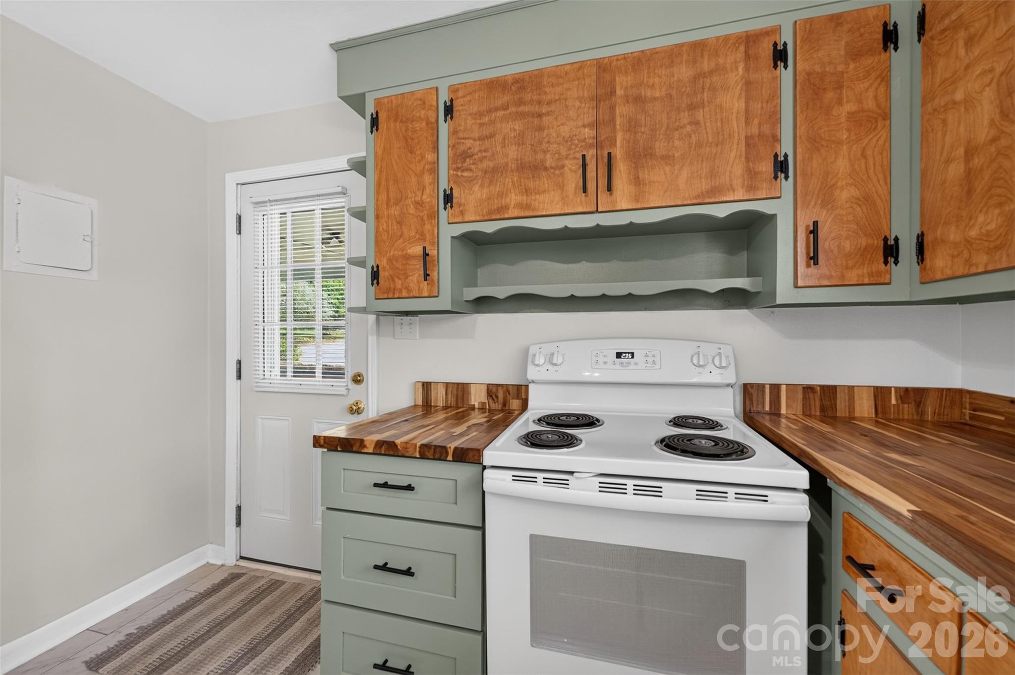 3143 Litty Lane — Hildebran