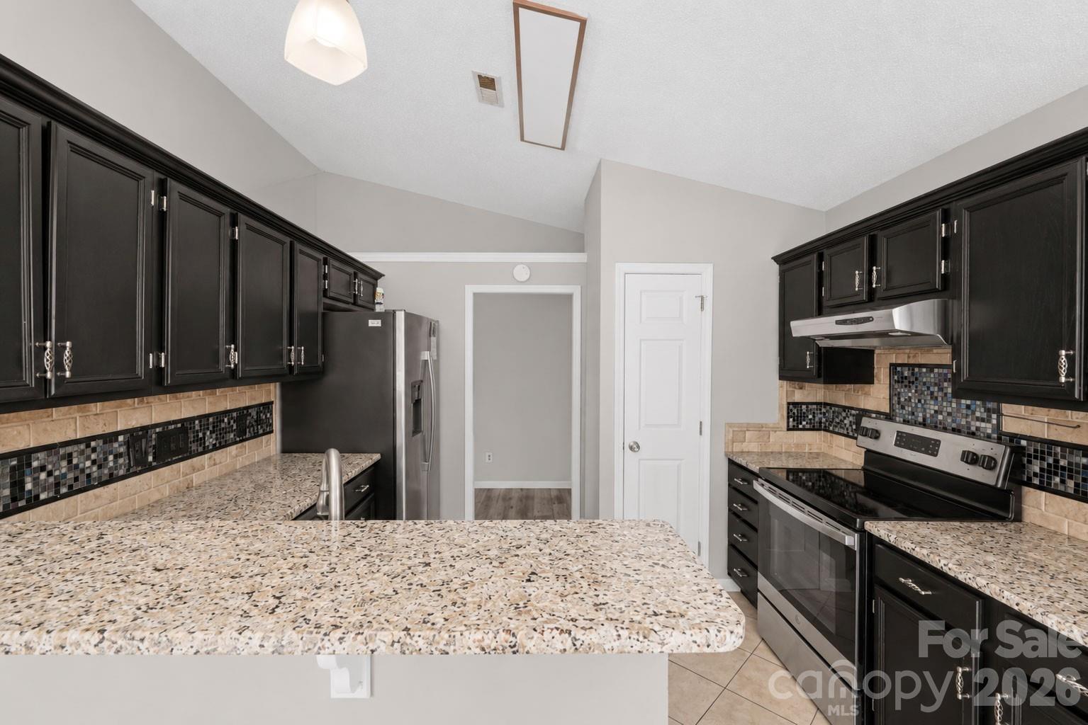 1828 Sugar Hollow Drive — Charlotte