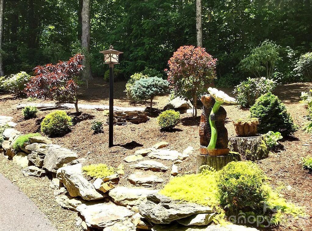 811 Hemlock Drive — Newland
