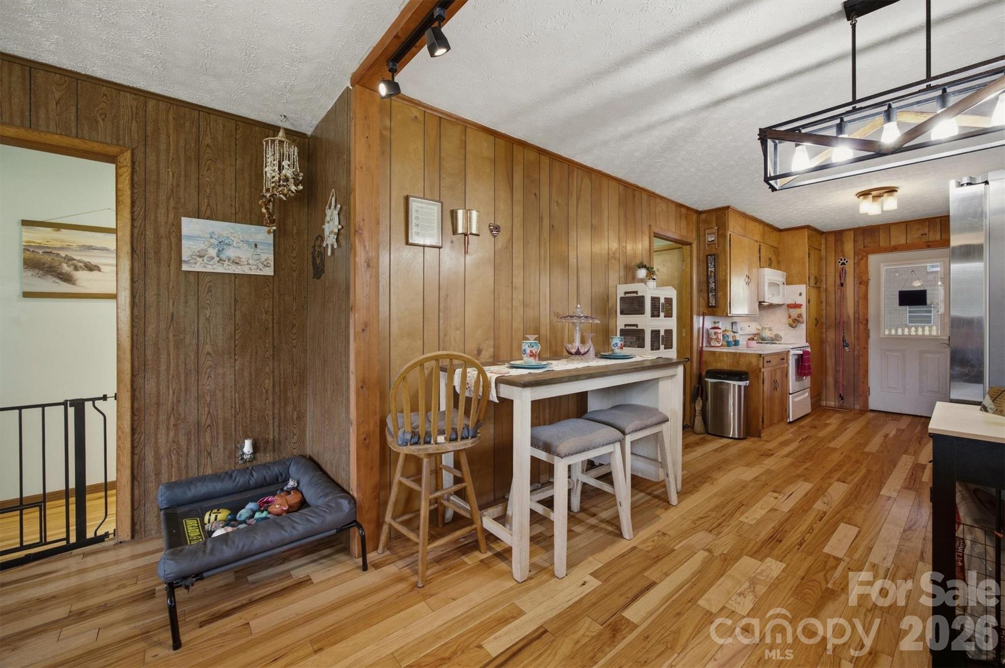 1082 Maple Street — Granite Falls