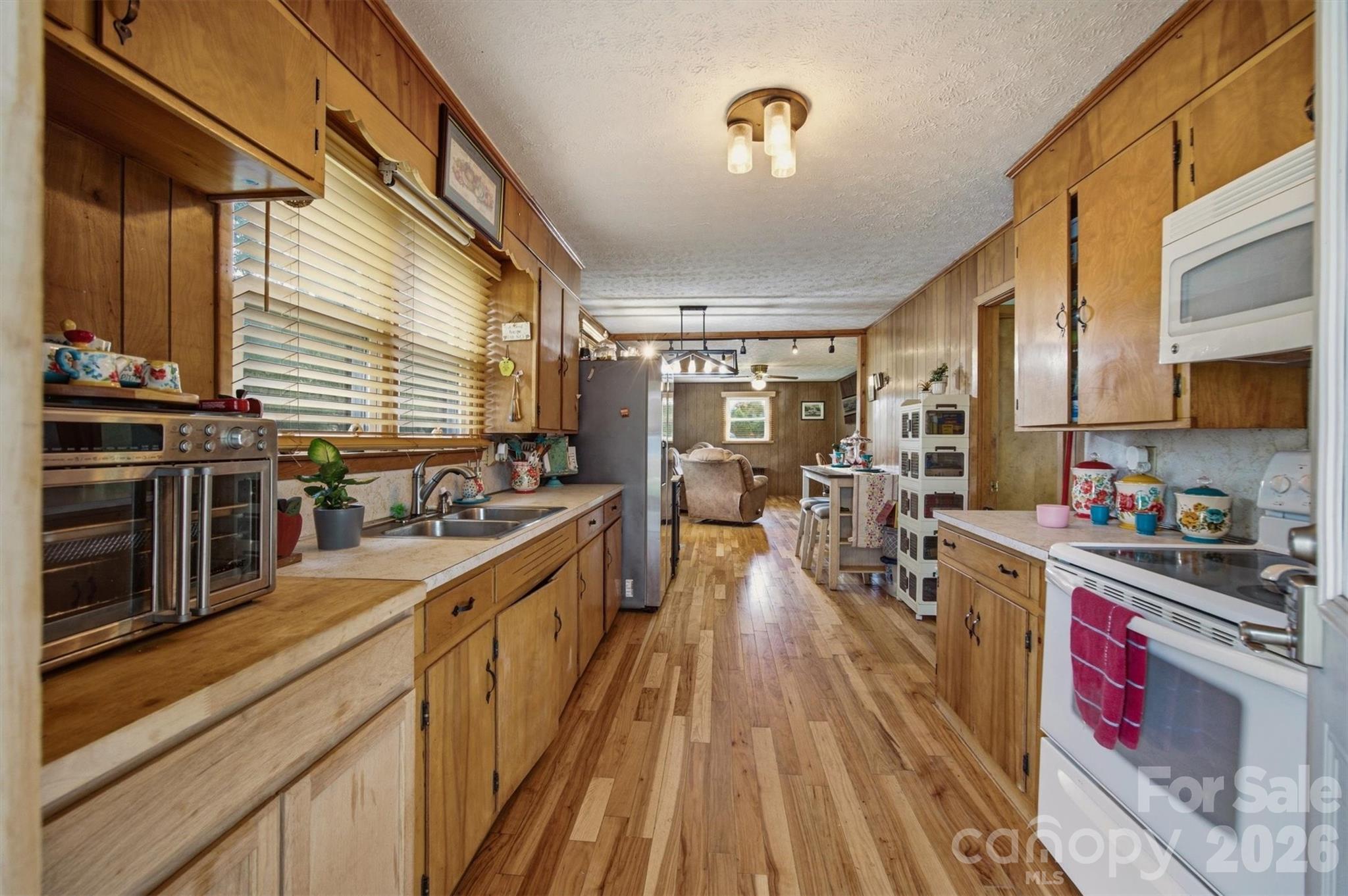 1082 Maple Street — Granite Falls