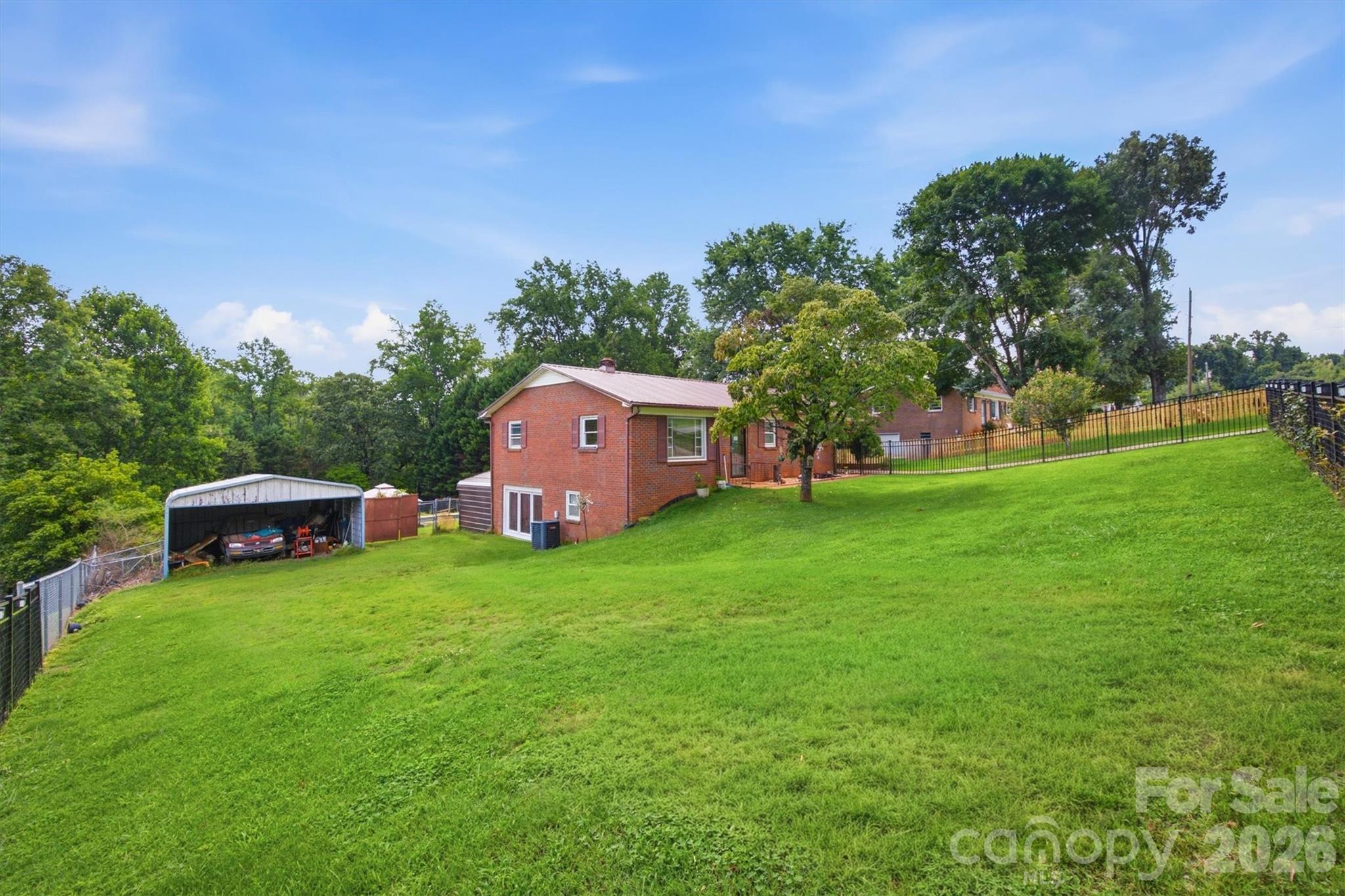 1082 Maple Street — Granite Falls