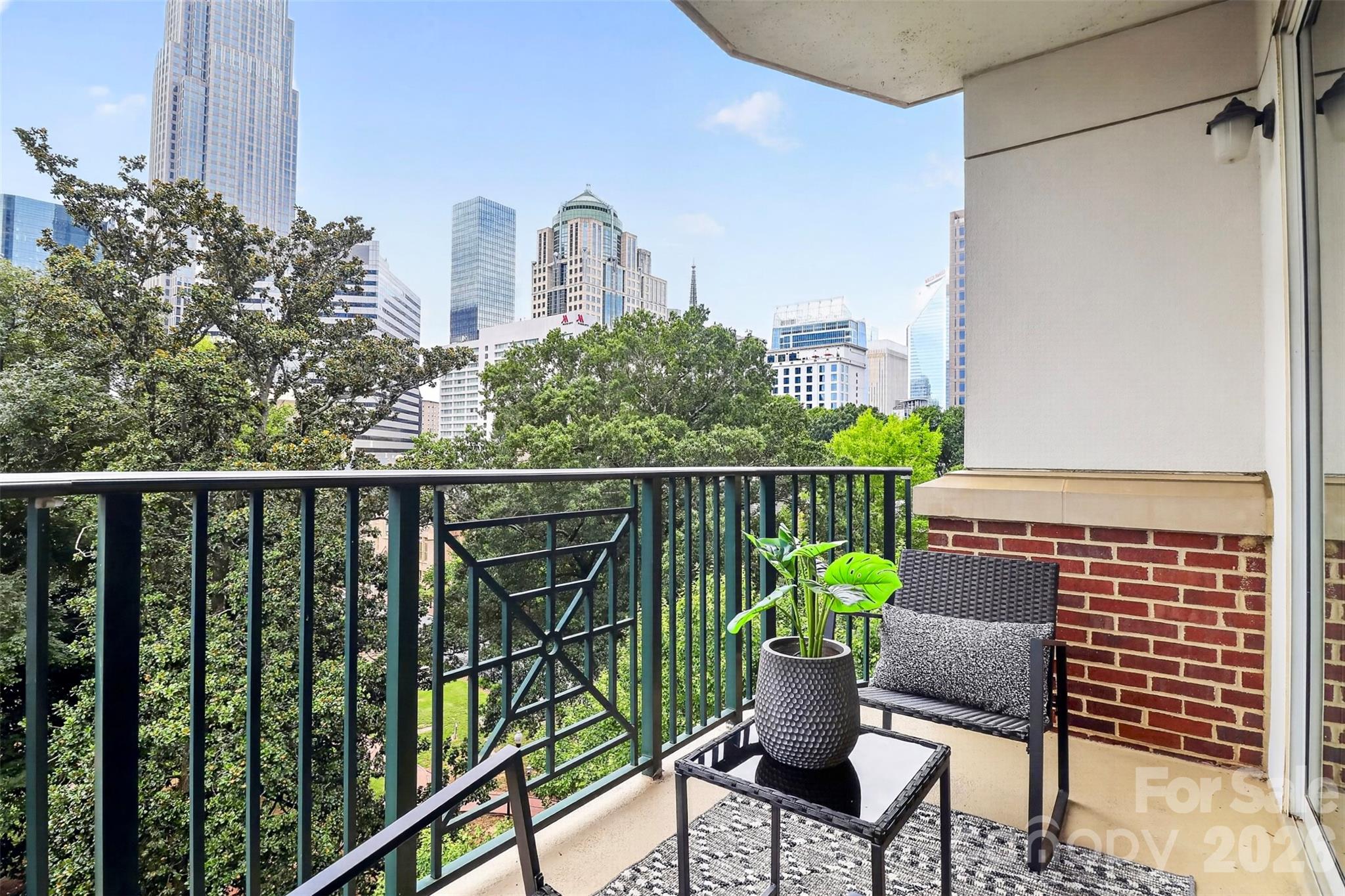 300 W 5th Street #709 — Charlotte