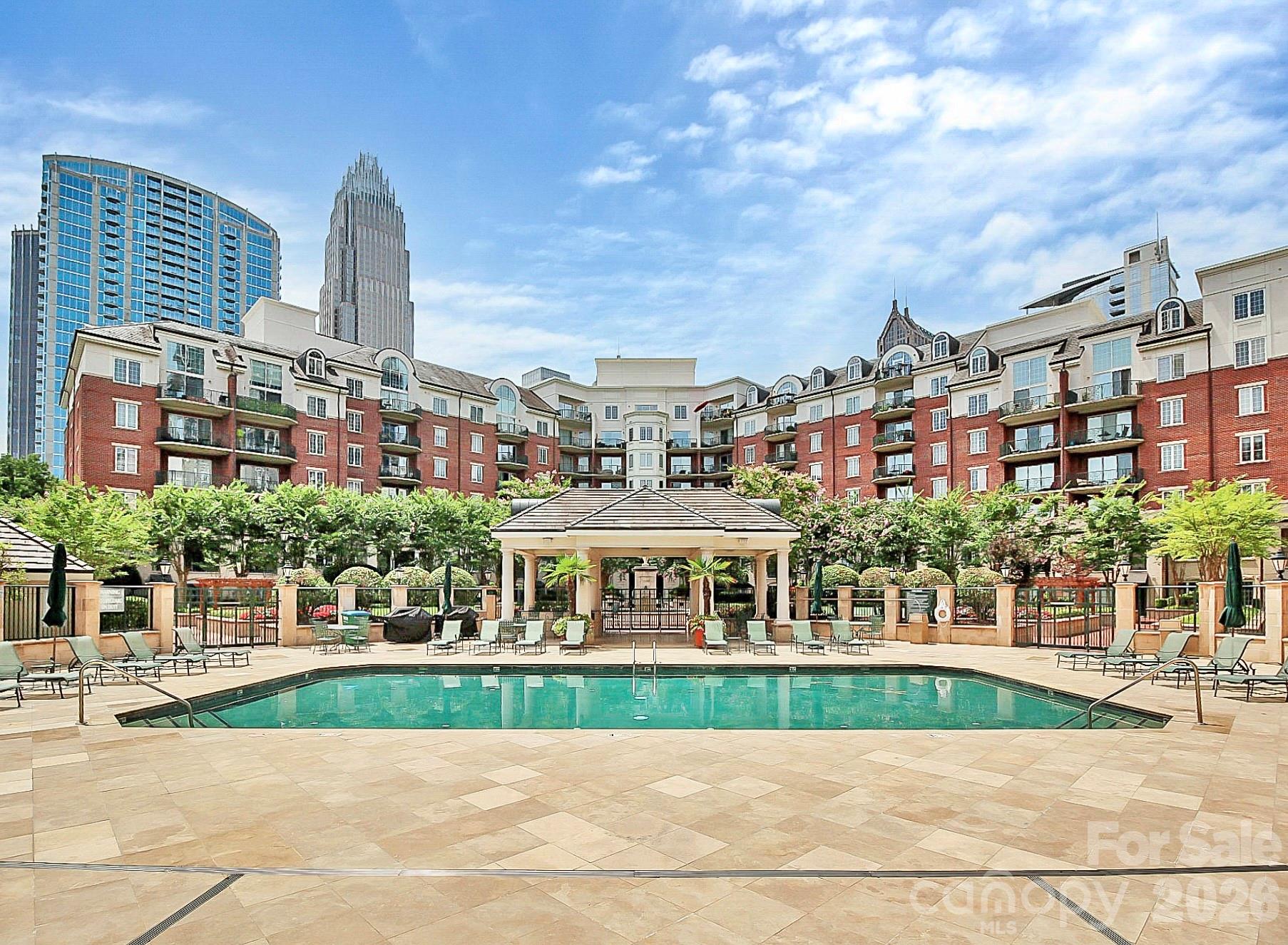 300 W 5th Street #709 — Charlotte