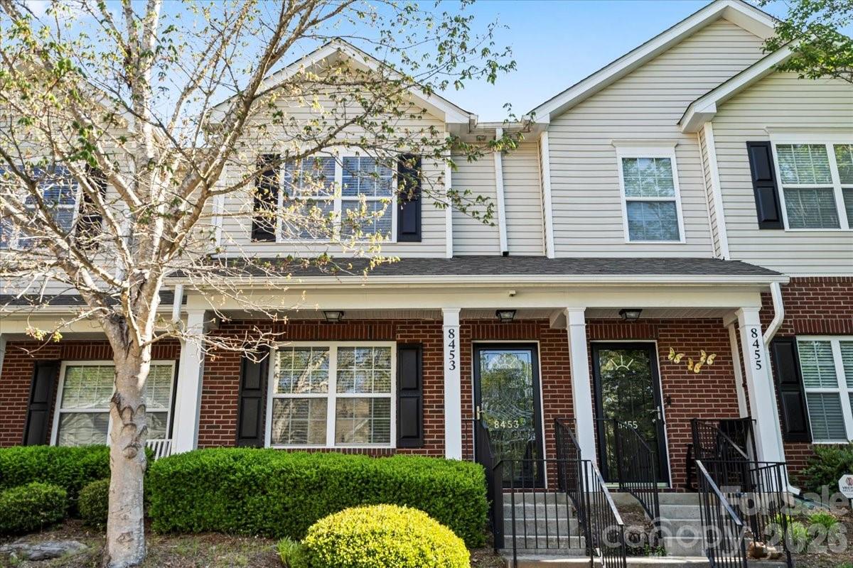 8453 Big Creek Court — Charlotte