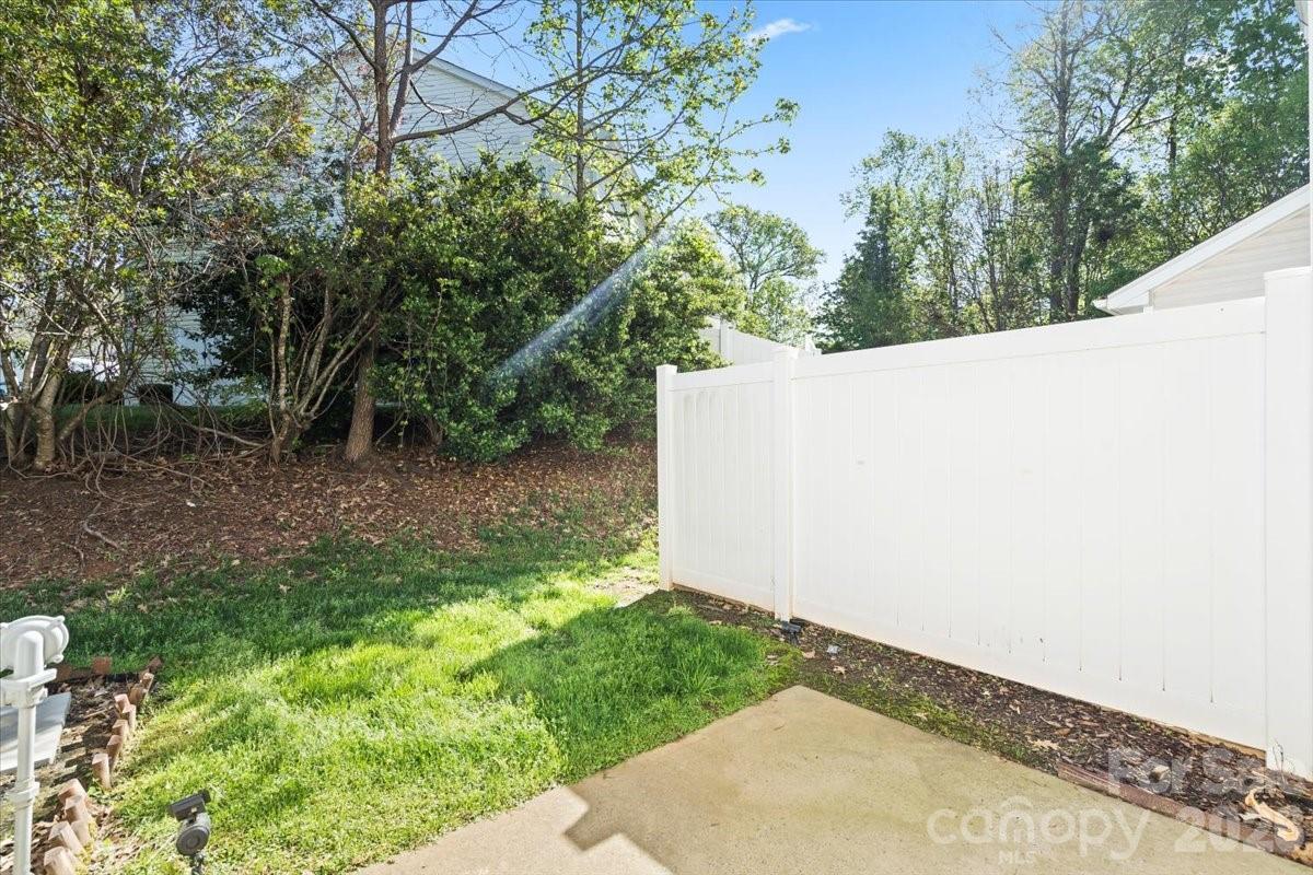 8453 Big Creek Court — Charlotte
