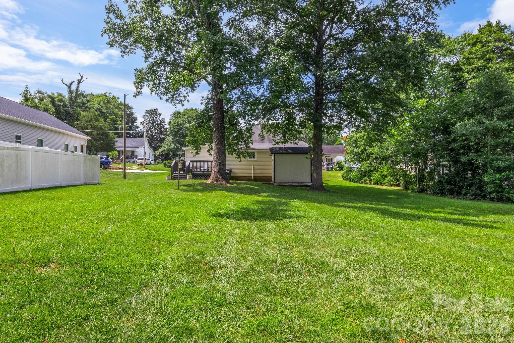 108 Richland Street — Clover