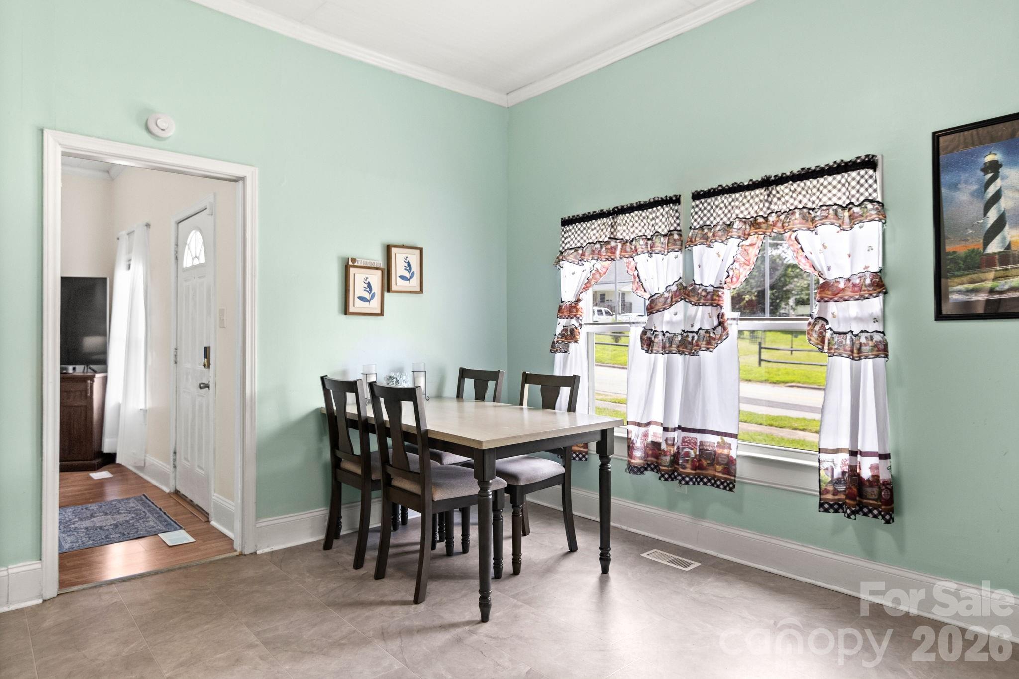 108 Richland Street — Clover