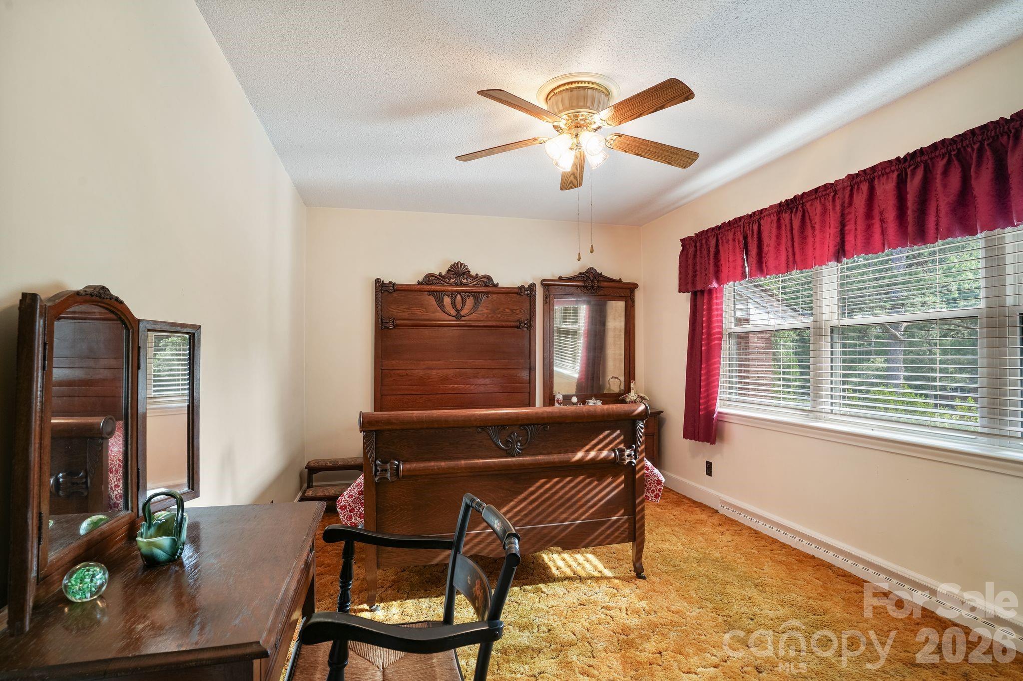 1261 Springwood Church Road — Gibsonville