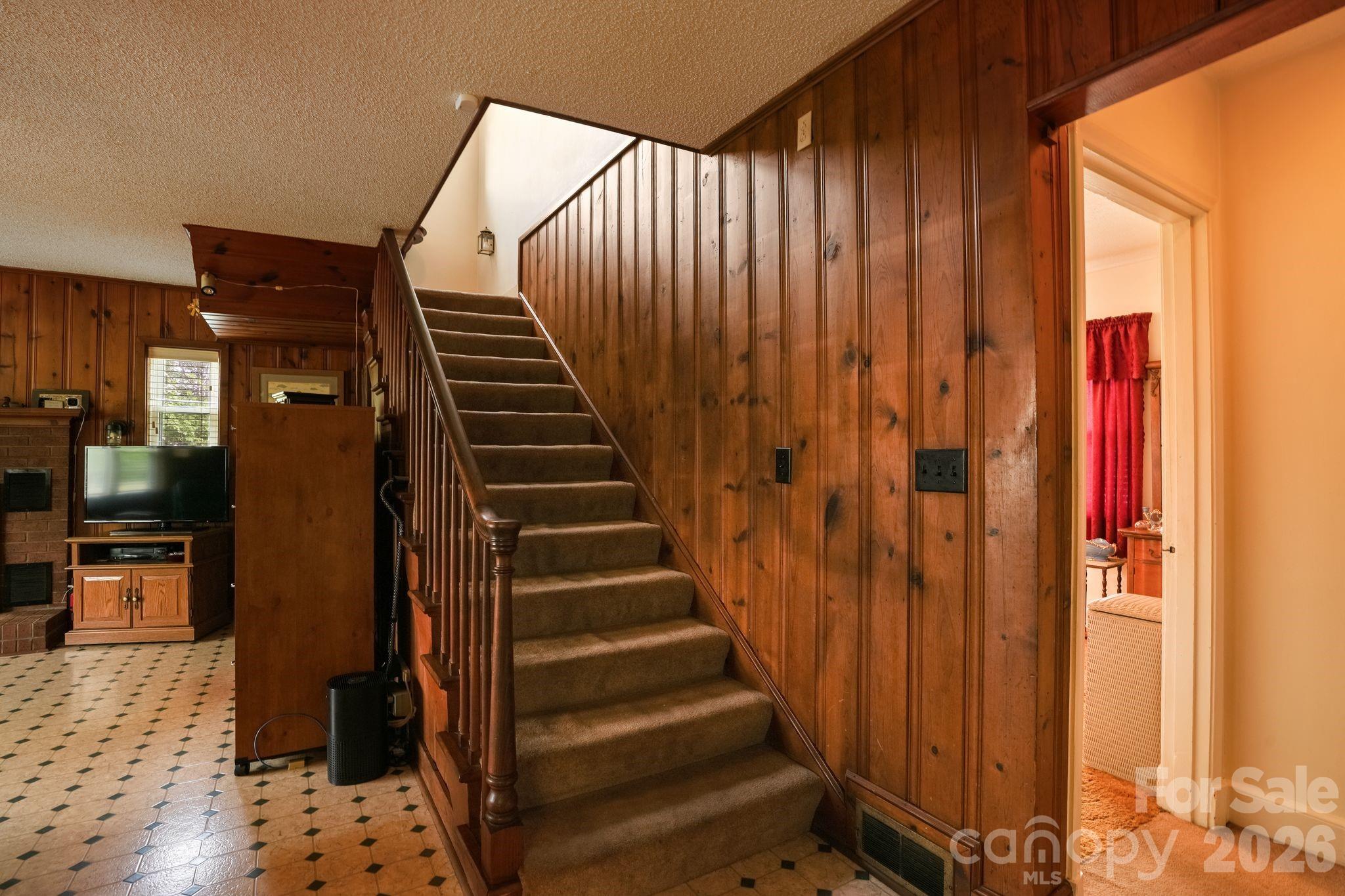 1261 Springwood Church Road — Gibsonville