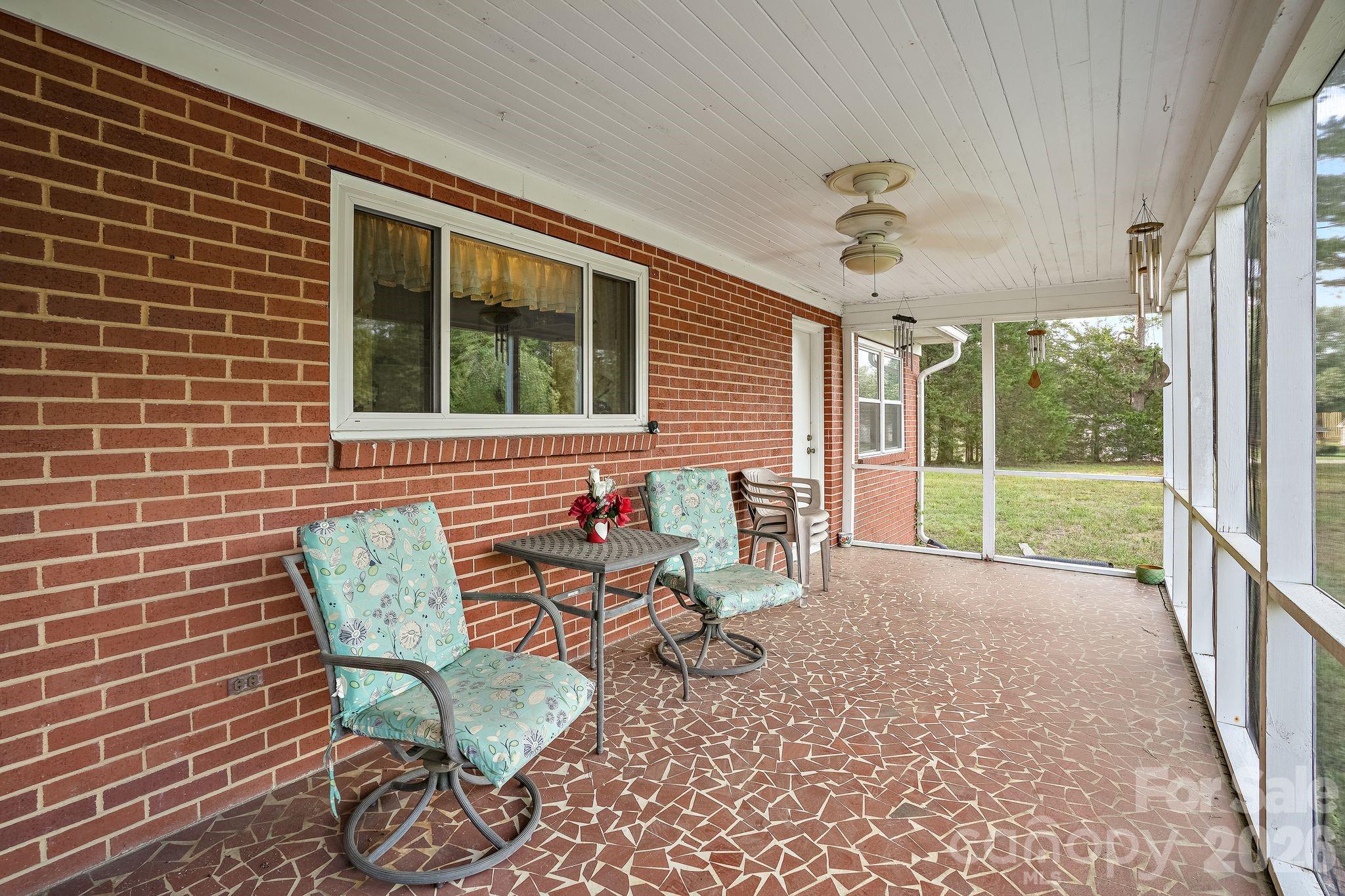 1261 Springwood Church Road — Gibsonville