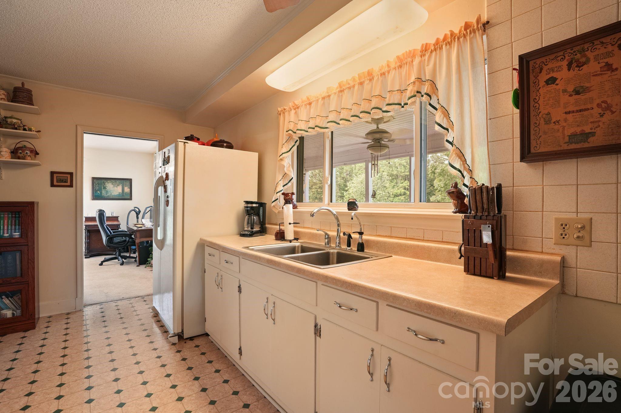 1261 Springwood Church Road — Gibsonville