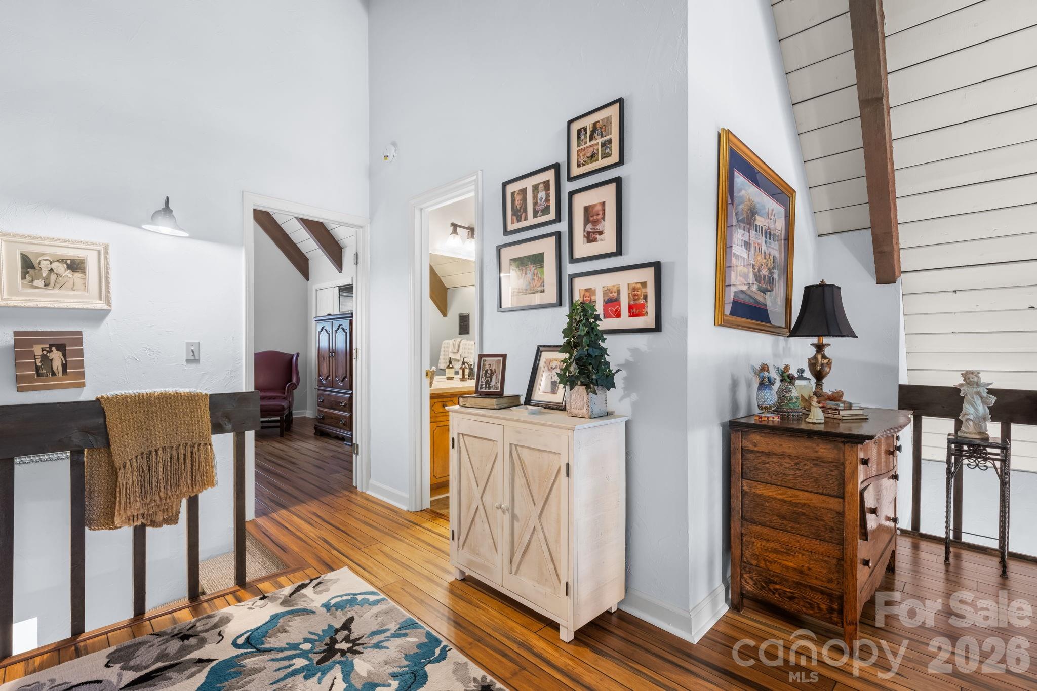 5562 Clearlake Drive — Hickory