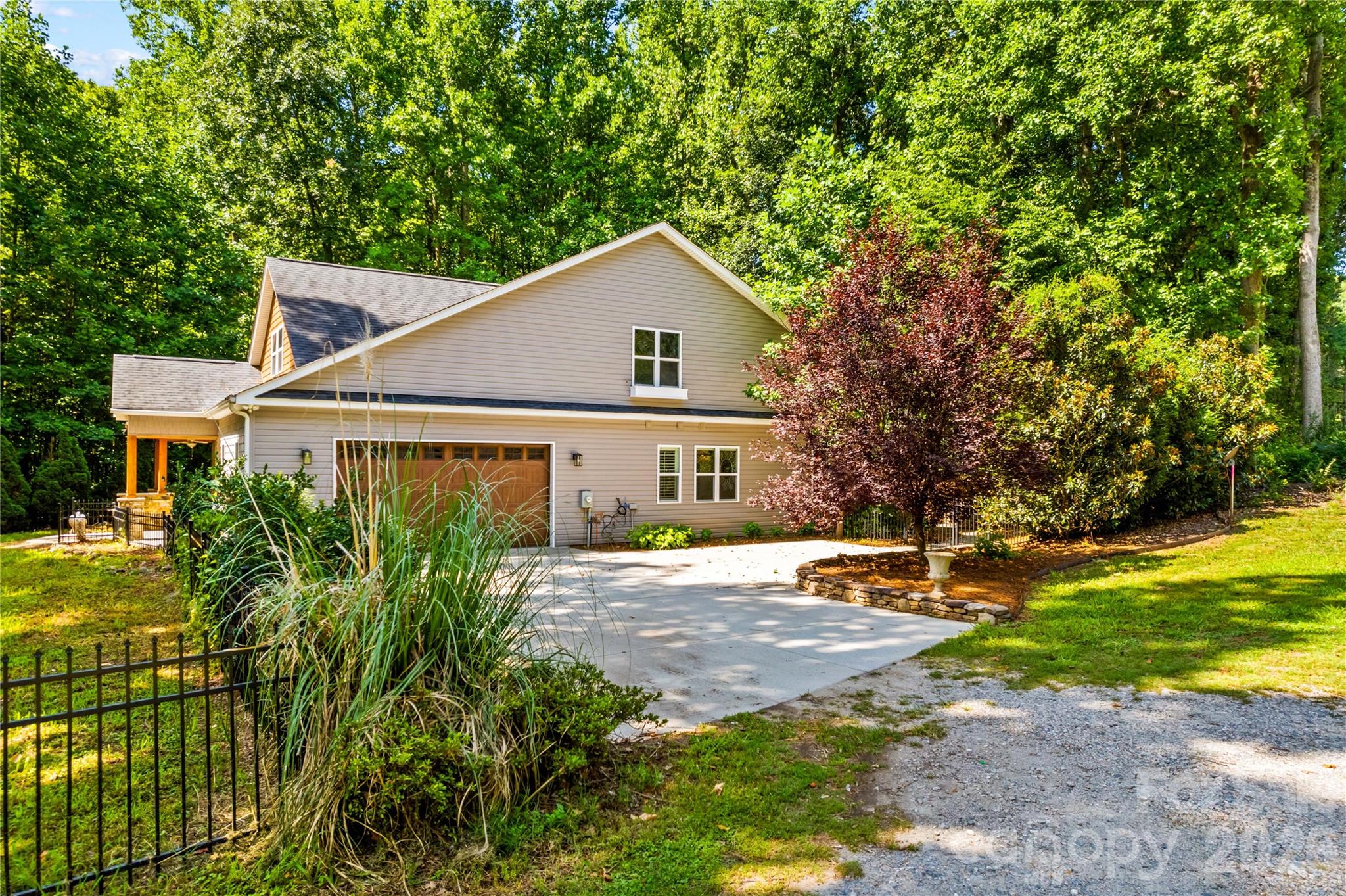 13927 Asbury Chapel Road — Huntersville