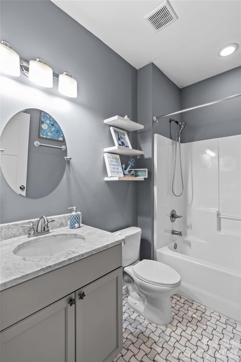 13927 Asbury Chapel Road — Huntersville