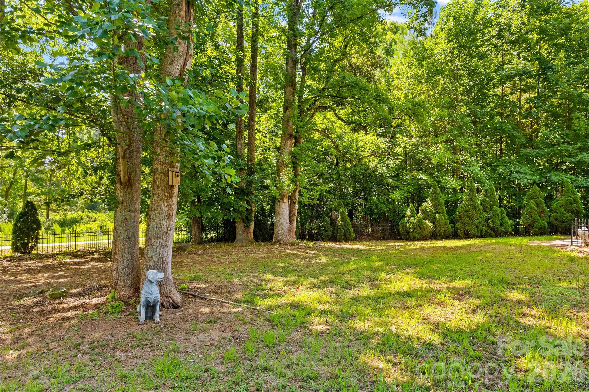 13927 Asbury Chapel Road — Huntersville