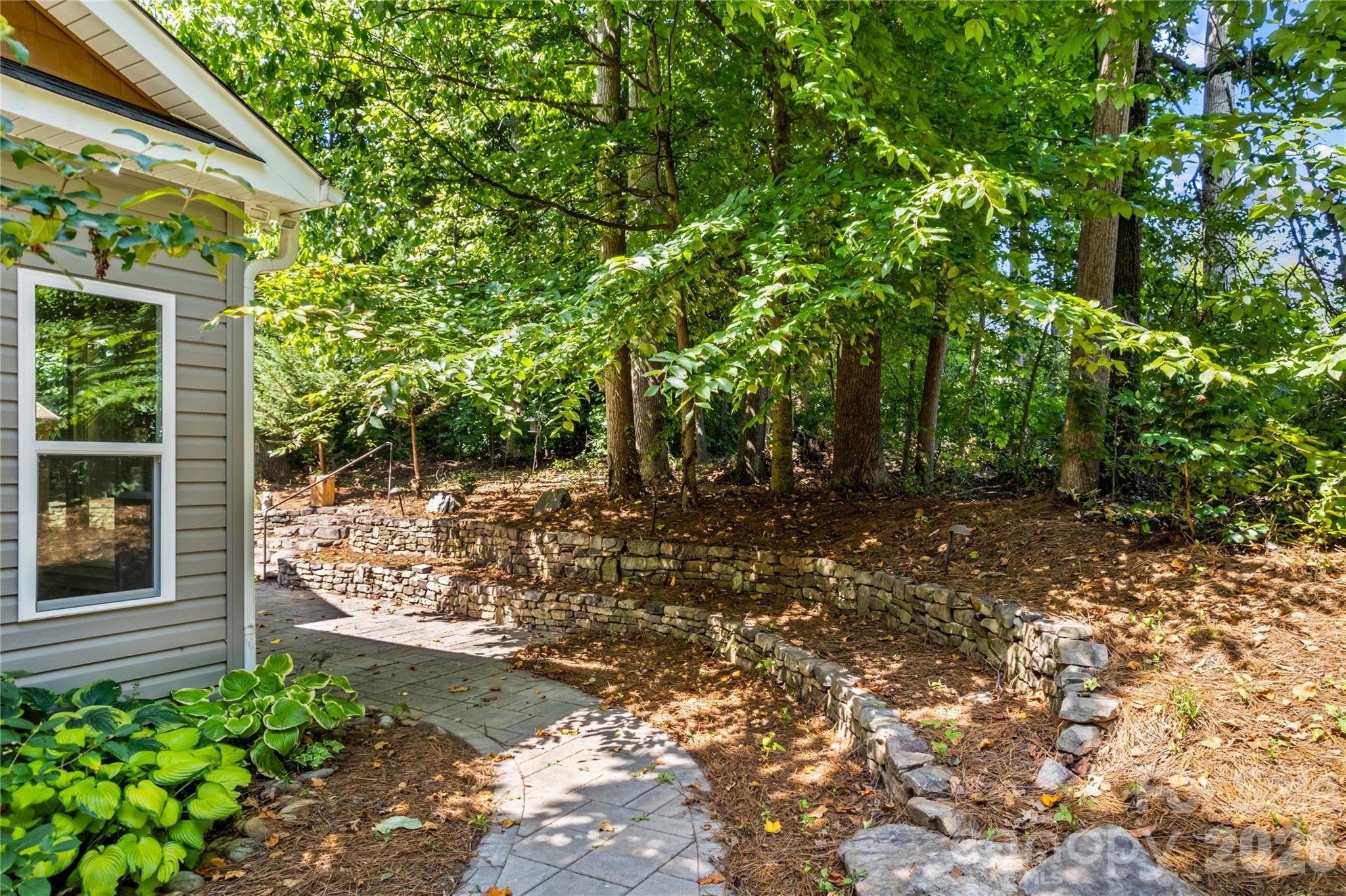13927 Asbury Chapel Road — Huntersville