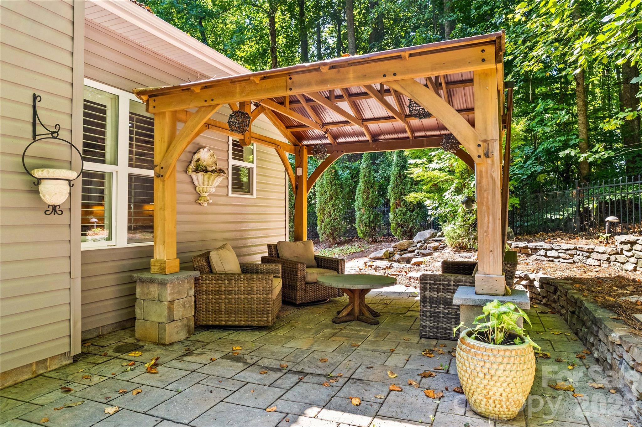 13927 Asbury Chapel Road — Huntersville