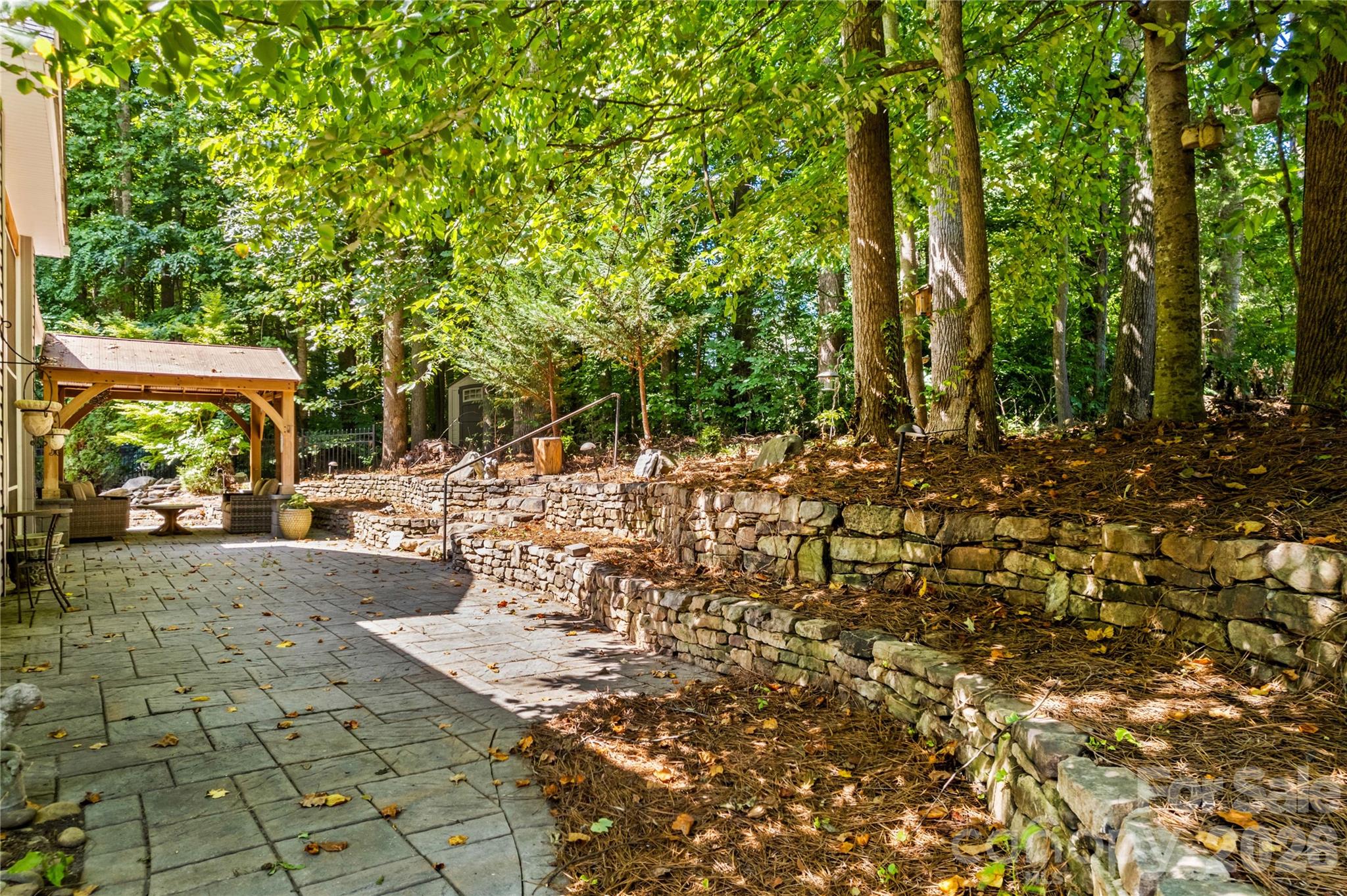 13927 Asbury Chapel Road — Huntersville