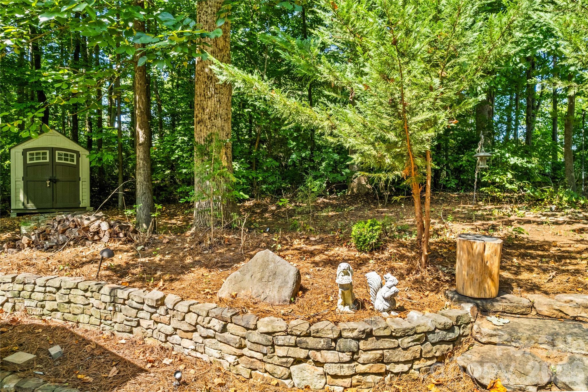 13927 Asbury Chapel Road — Huntersville