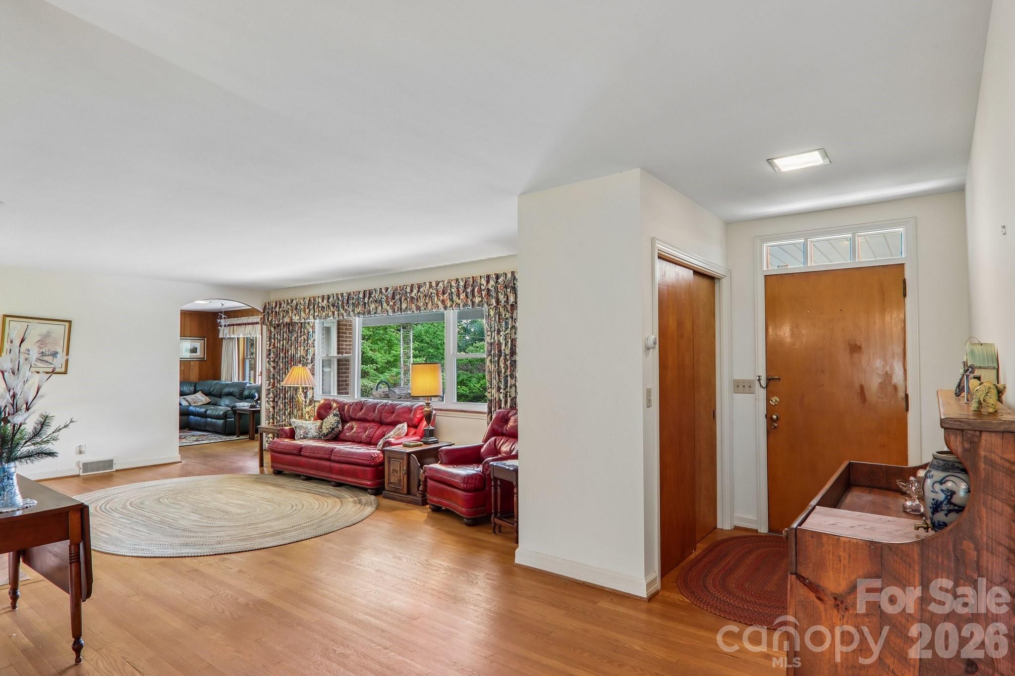 1404 Valmont Drive — Hendersonville