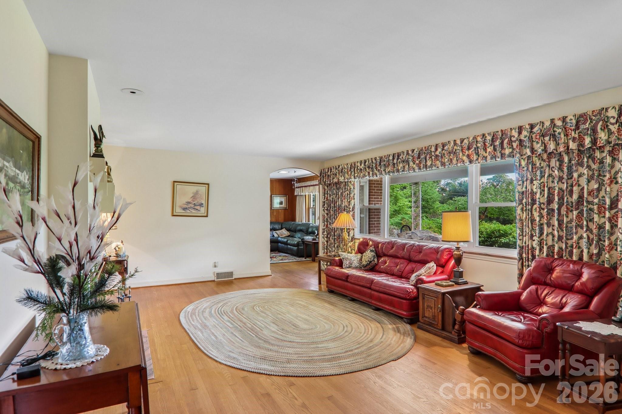 1404 Valmont Drive — Hendersonville