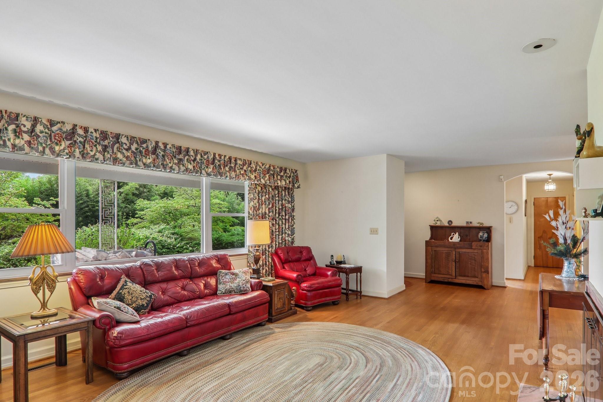 1404 Valmont Drive — Hendersonville