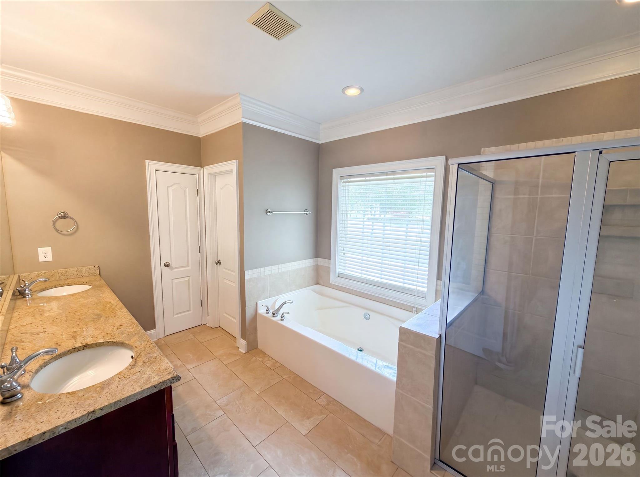 9721 Arlington Oaks Drive — Charlotte