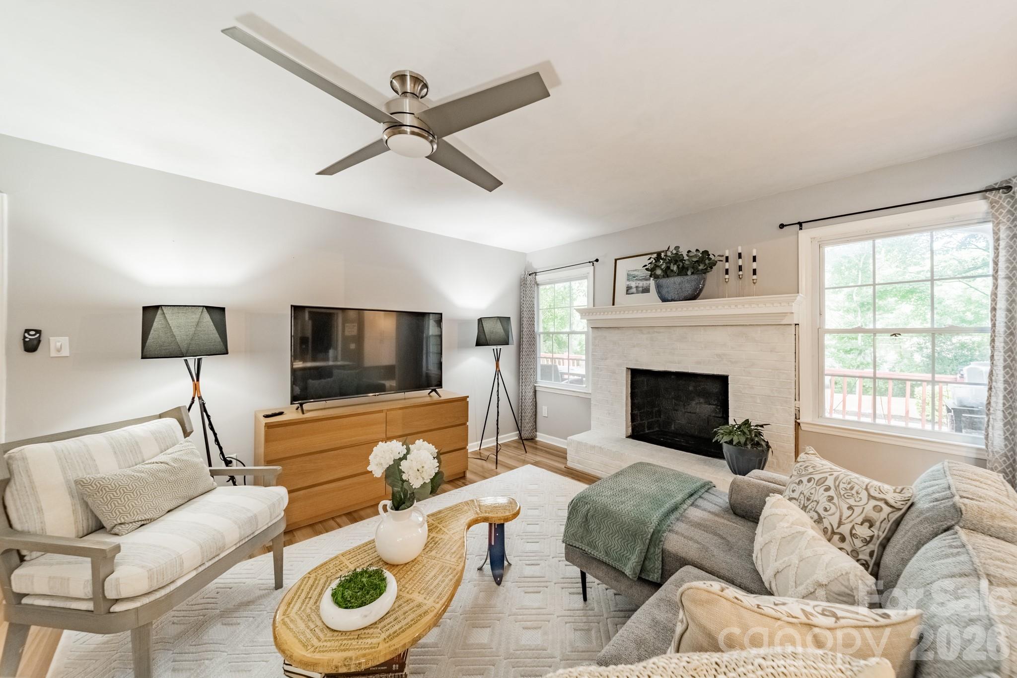 5815 Chapel Creek Court — Charlotte