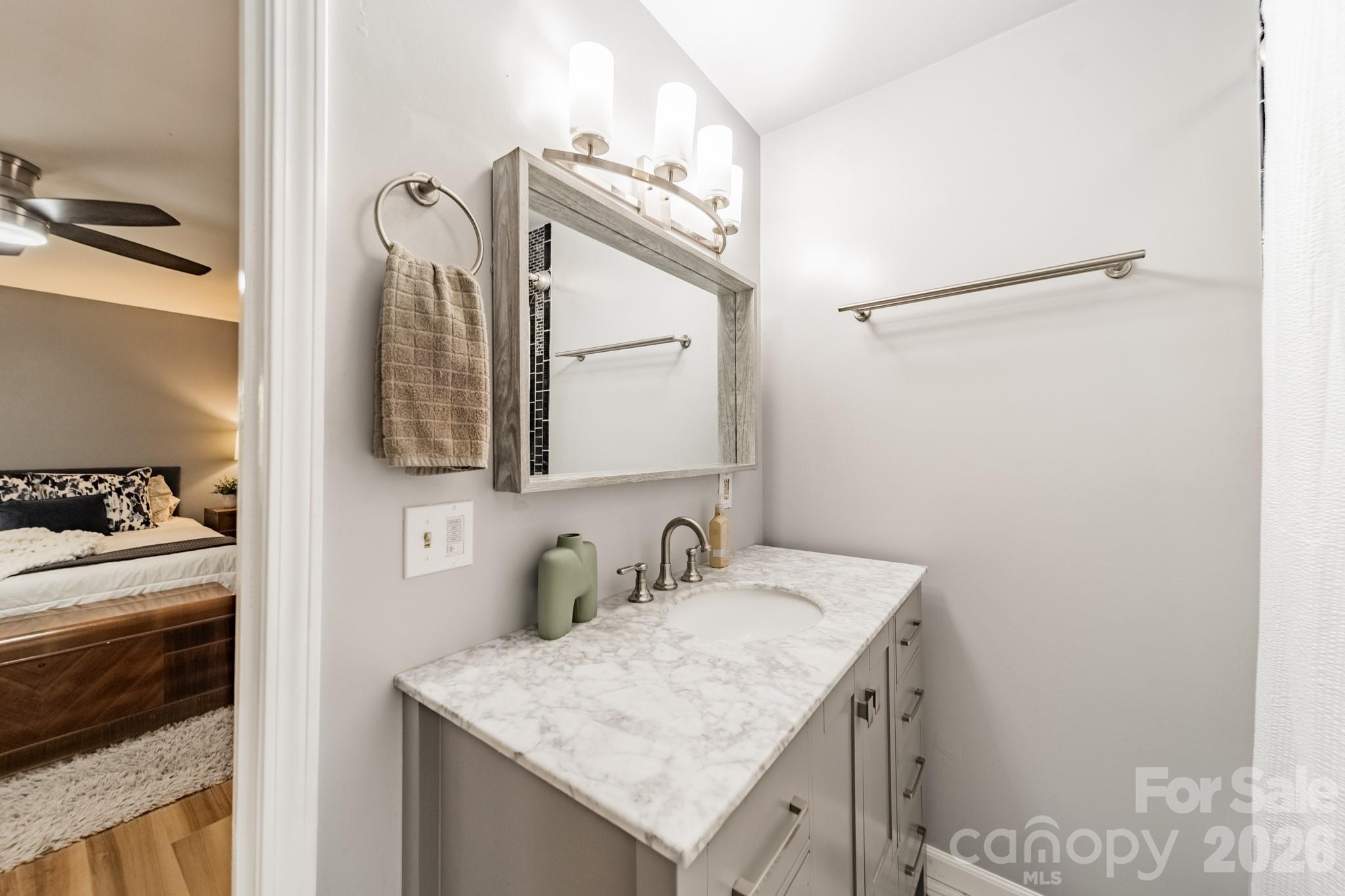 5815 Chapel Creek Court — Charlotte