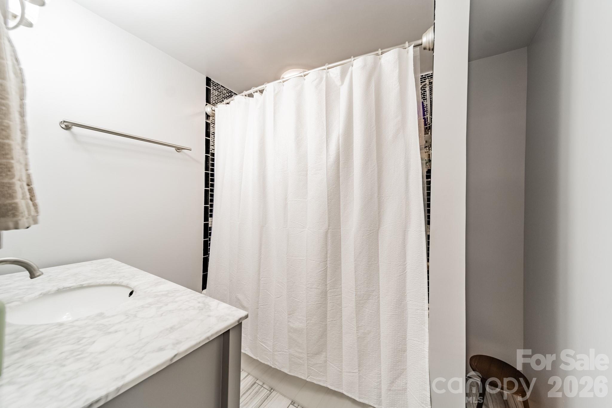 5815 Chapel Creek Court — Charlotte