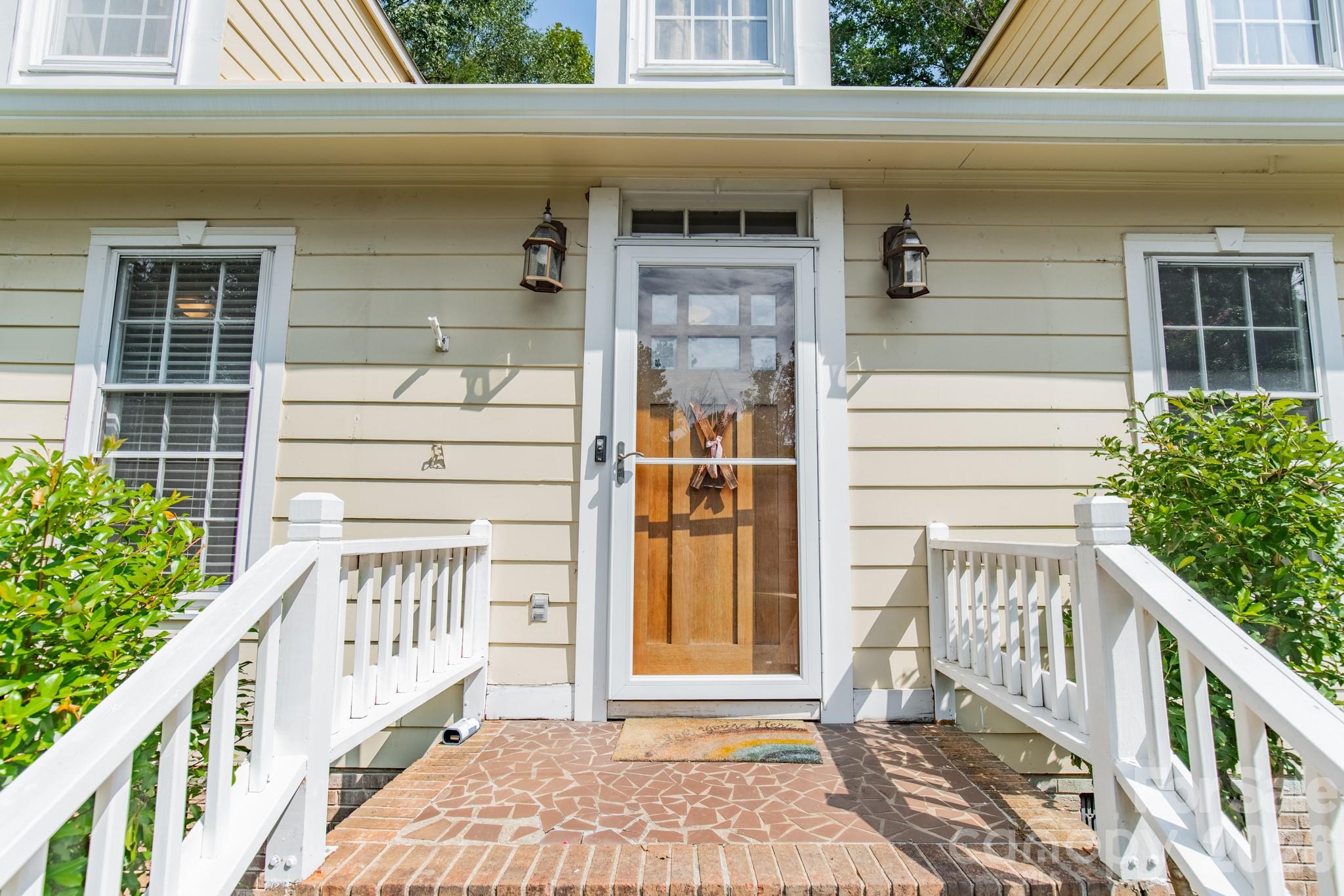 5815 Chapel Creek Court — Charlotte